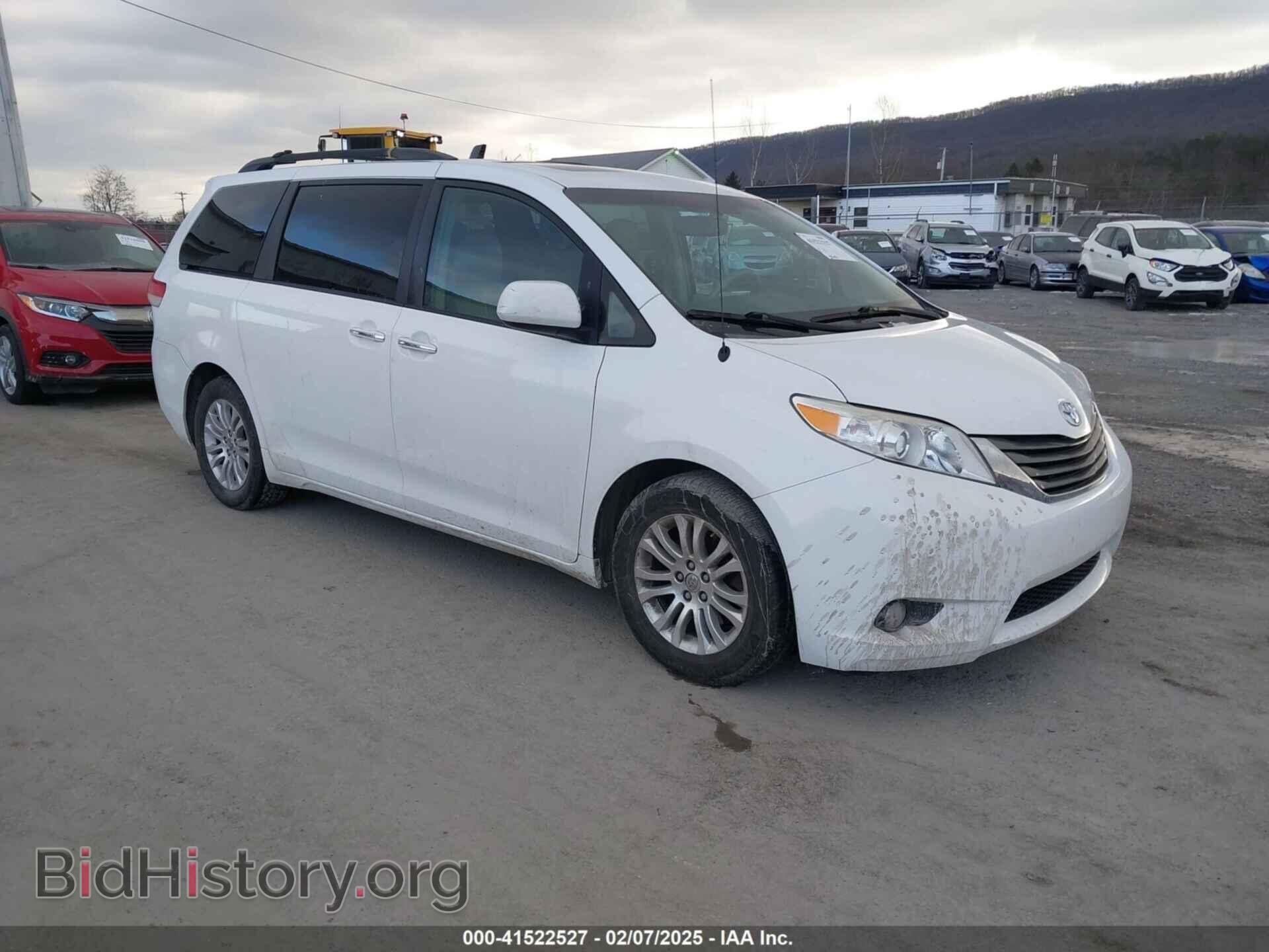 Photo 5TDYK3DC4DS395385 - TOYOTA SIENNA 2013