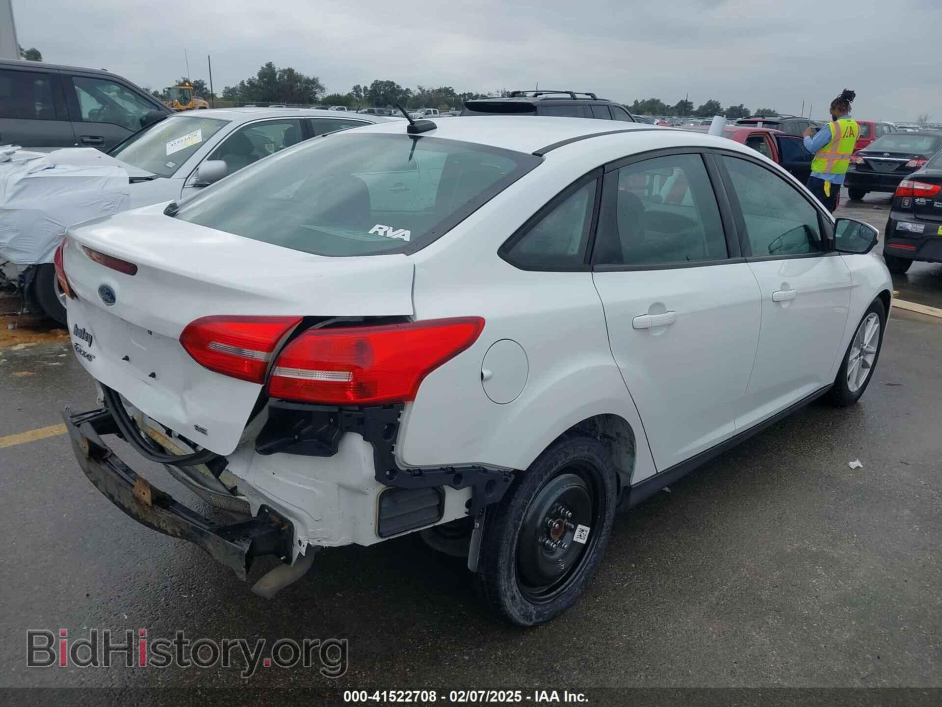 2017 FORD FOCUS - VIN: 1FADP3F28HL271847 - Фото 4