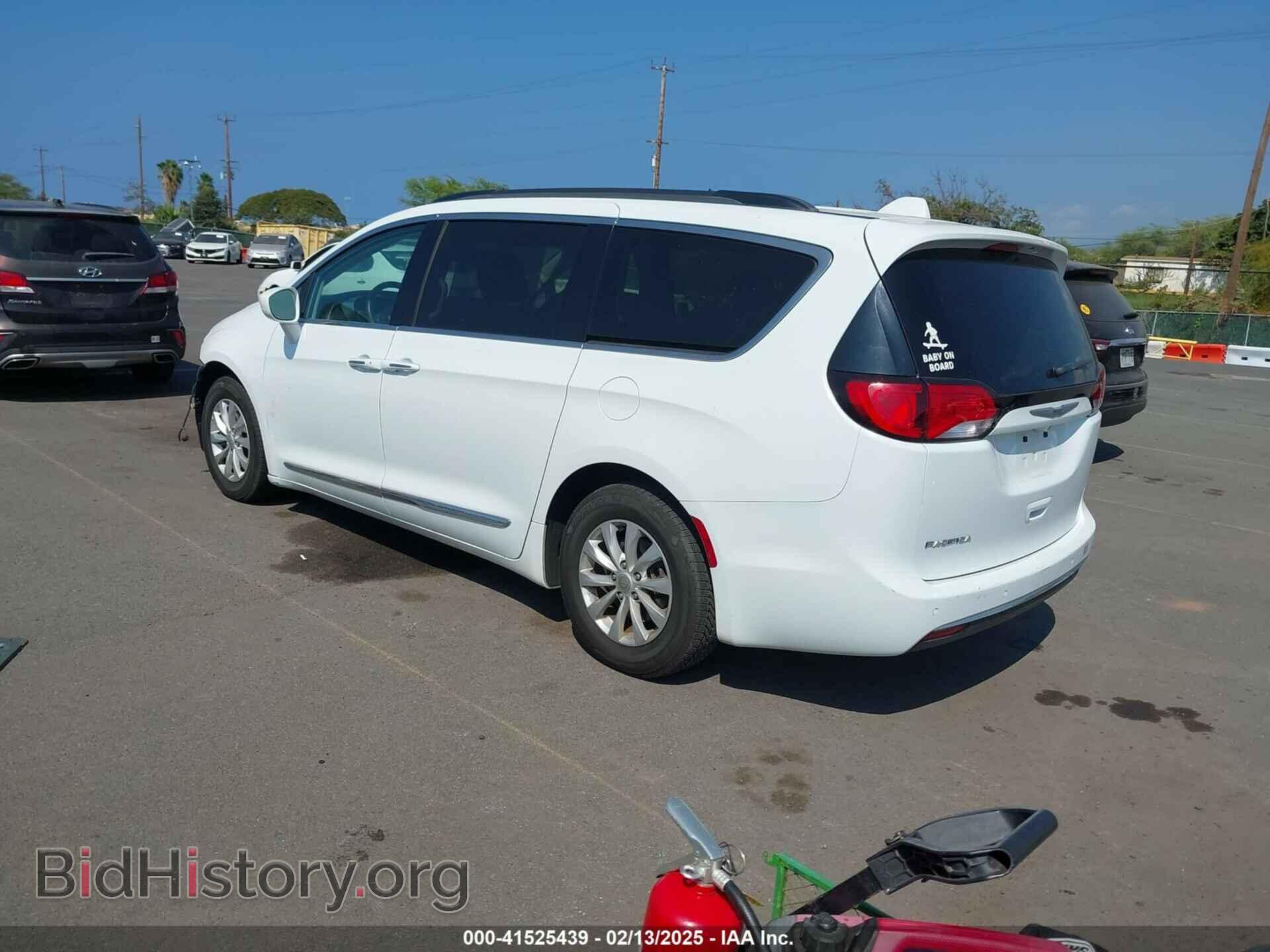 2017 CHRYSLER PACIFICA - VIN: 2C4RC1BG0HR702710 - Фото 3