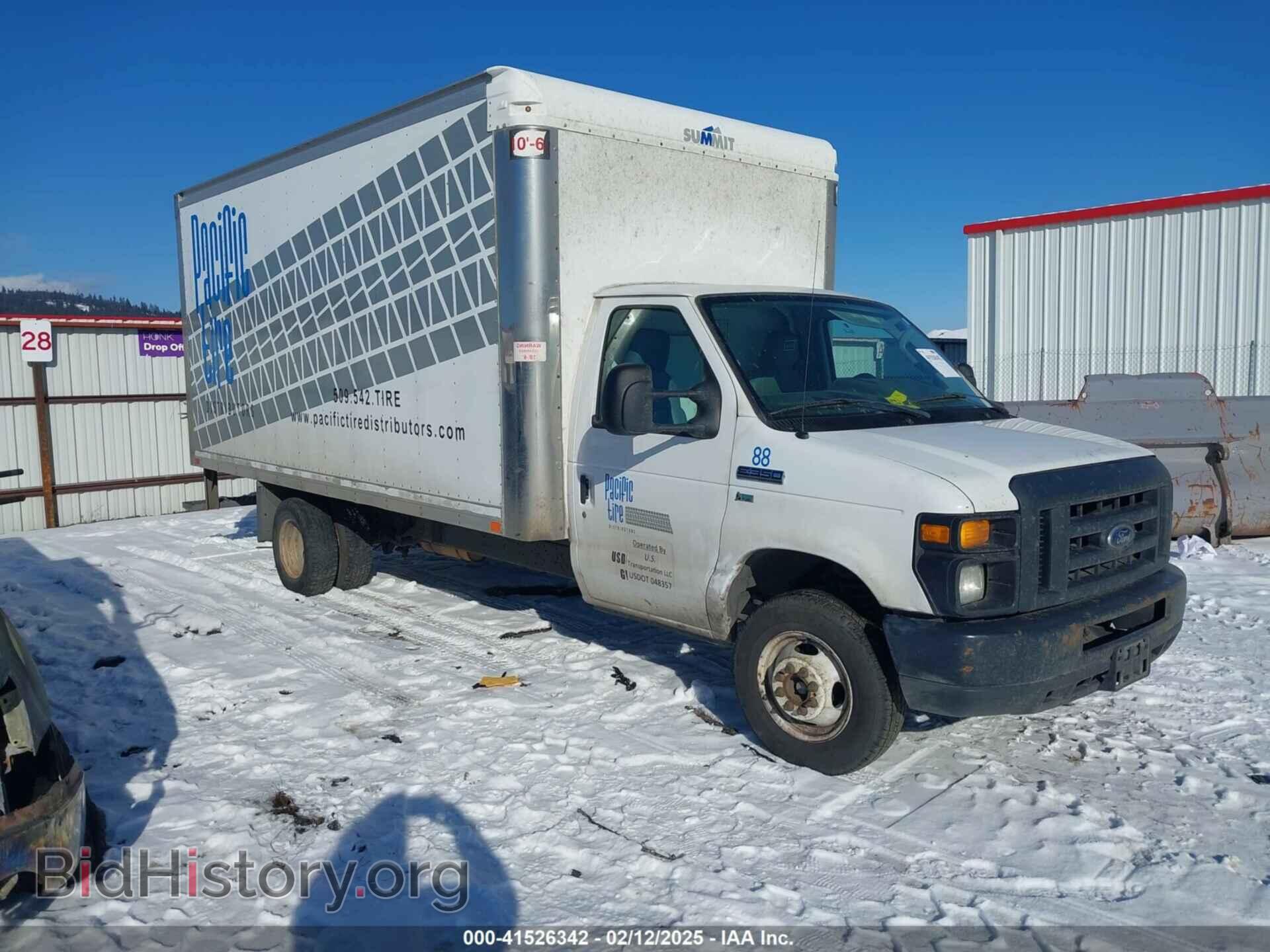 Photo 1FDWE3F69HDC71664 - FORD E-350 CUTAWAY 2017