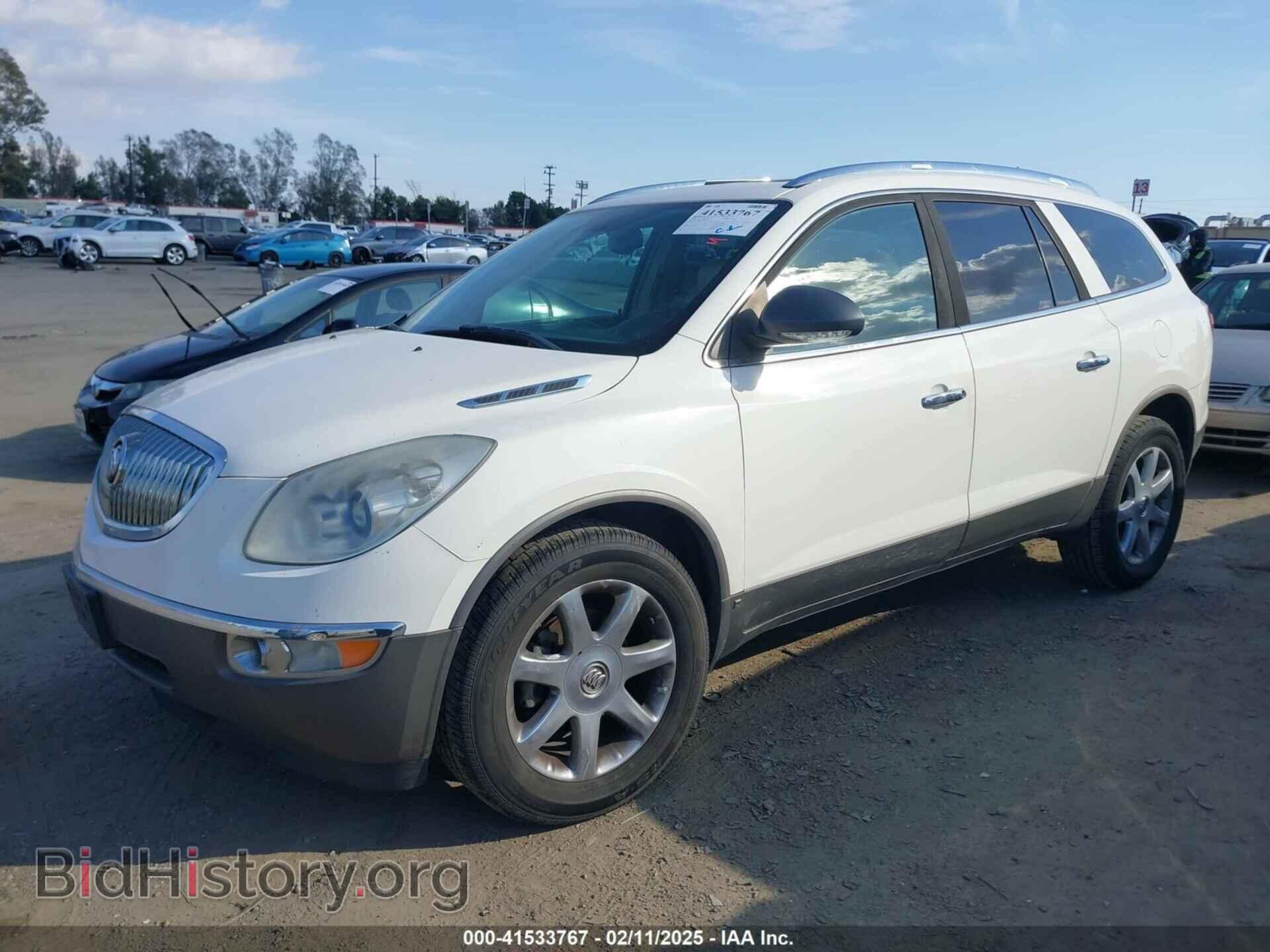 2008 BUICK ENCLAVE - VIN: 5GAEV237X8J107768 - Фото 2