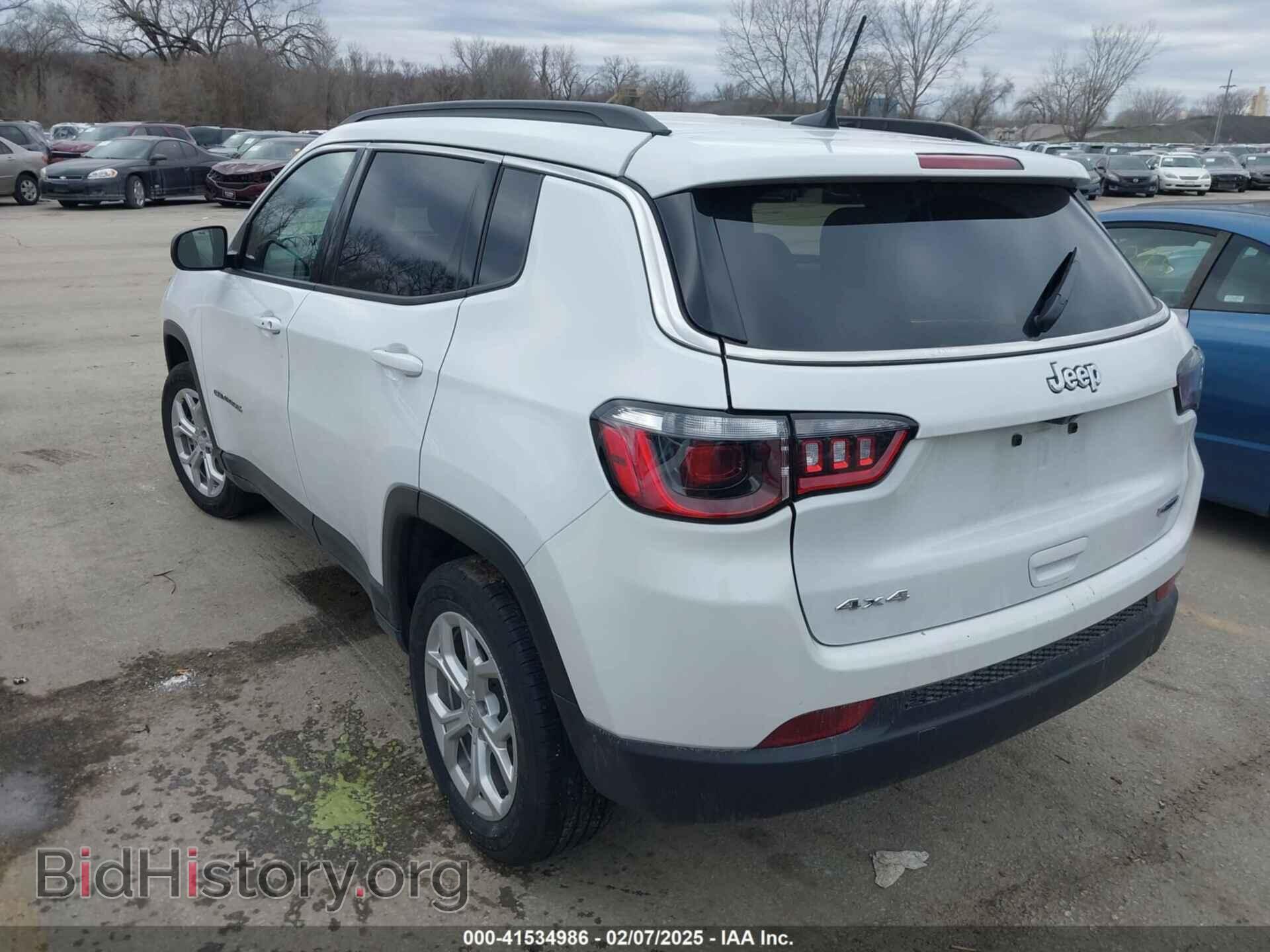 2024 JEEP COMPASS - VIN: 3C4NJDBN0RT100585 - Фото 3