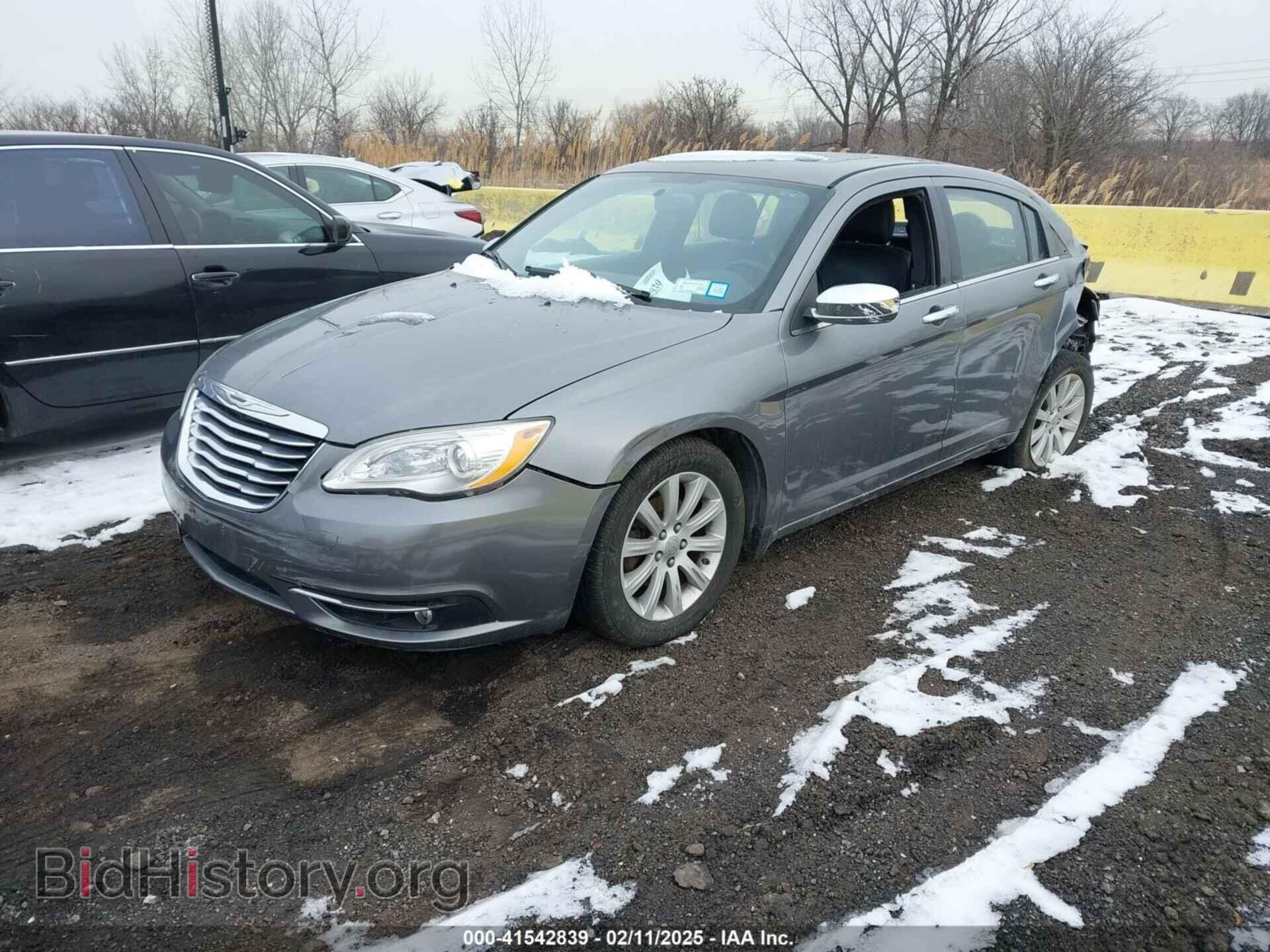 2013 CHRYSLER 200 - VIN: 1C3CCBCG7DN654886 - Фото 2