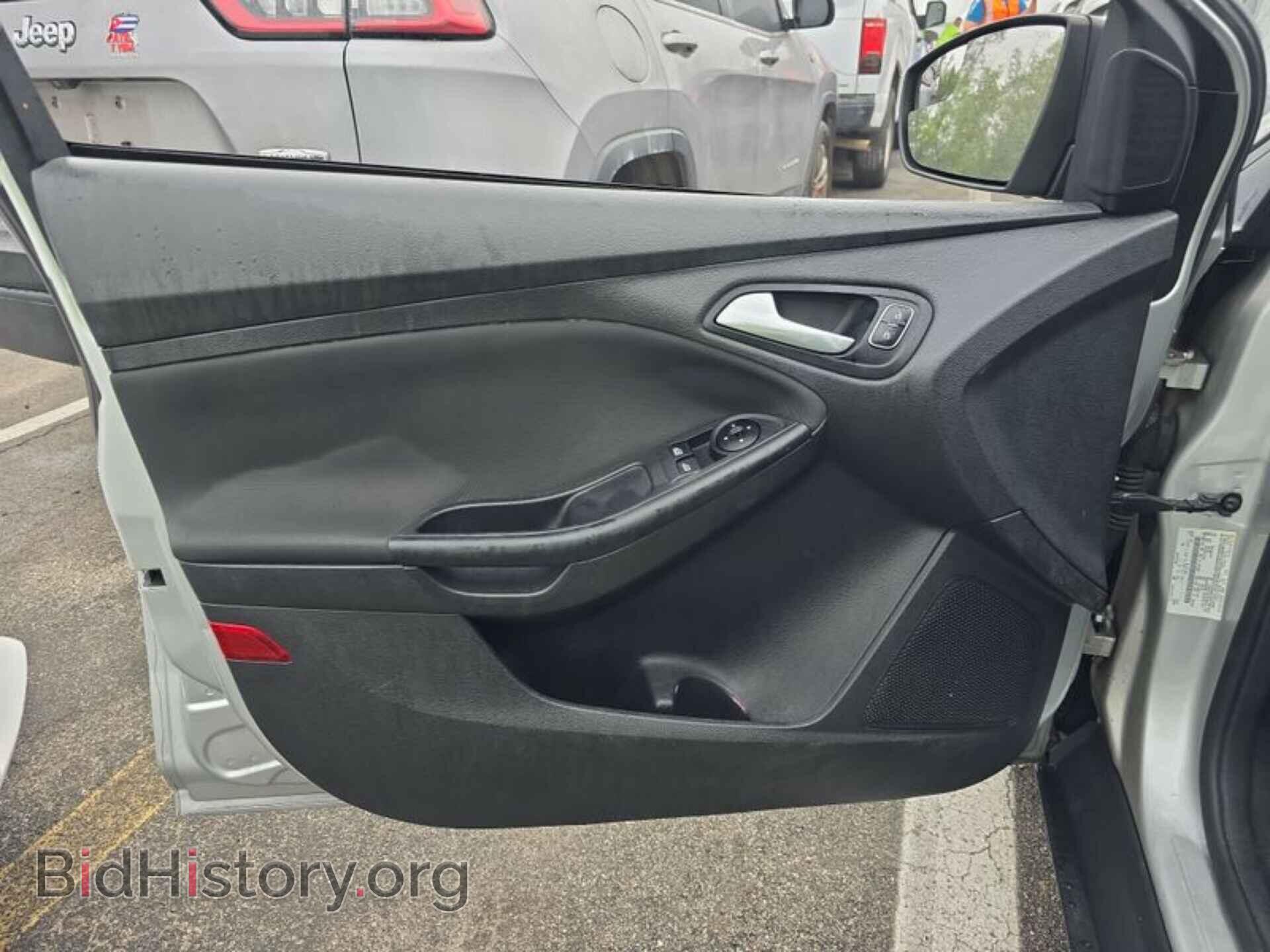 2016 FORD FOCUS - VIN: 1FADP3E20GL311144 - Фото 3
