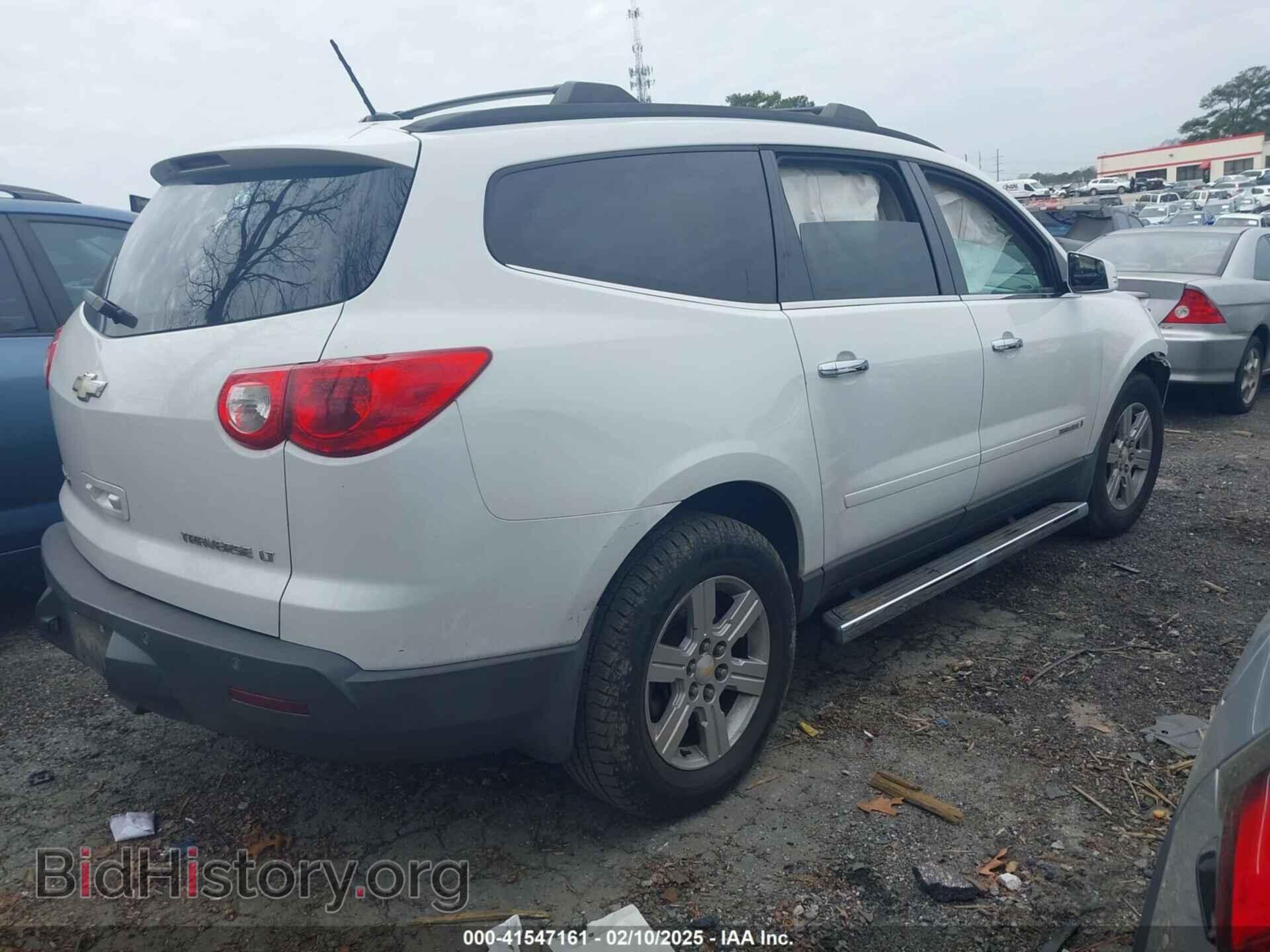 2009 CHEVROLET TRAVERSE - VIN: 1GNER23D29S108165 - Фото 4