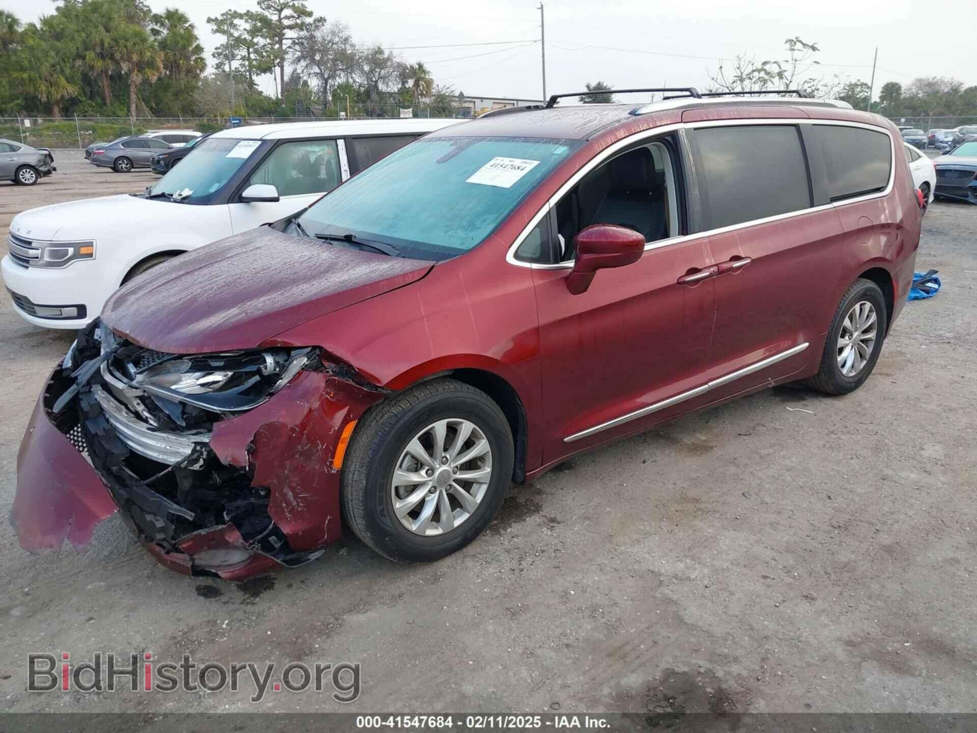 2019 CHRYSLER PACIFICA - VIN: 2C4RC1BG1KR730880 - Фото 2