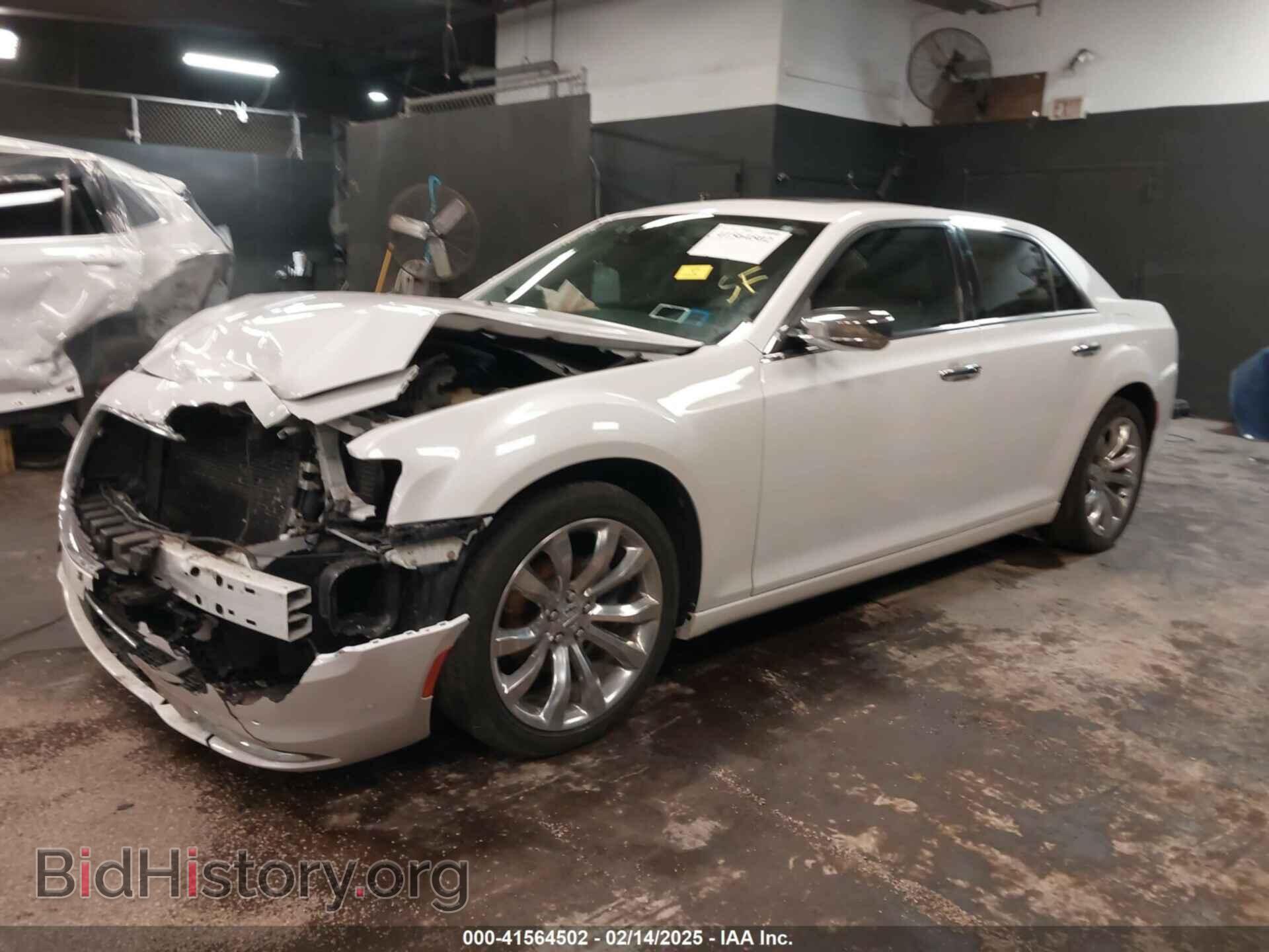 2015 CHRYSLER 300C - VIN: 2C3CCAEG9FH756631 - Фото 2