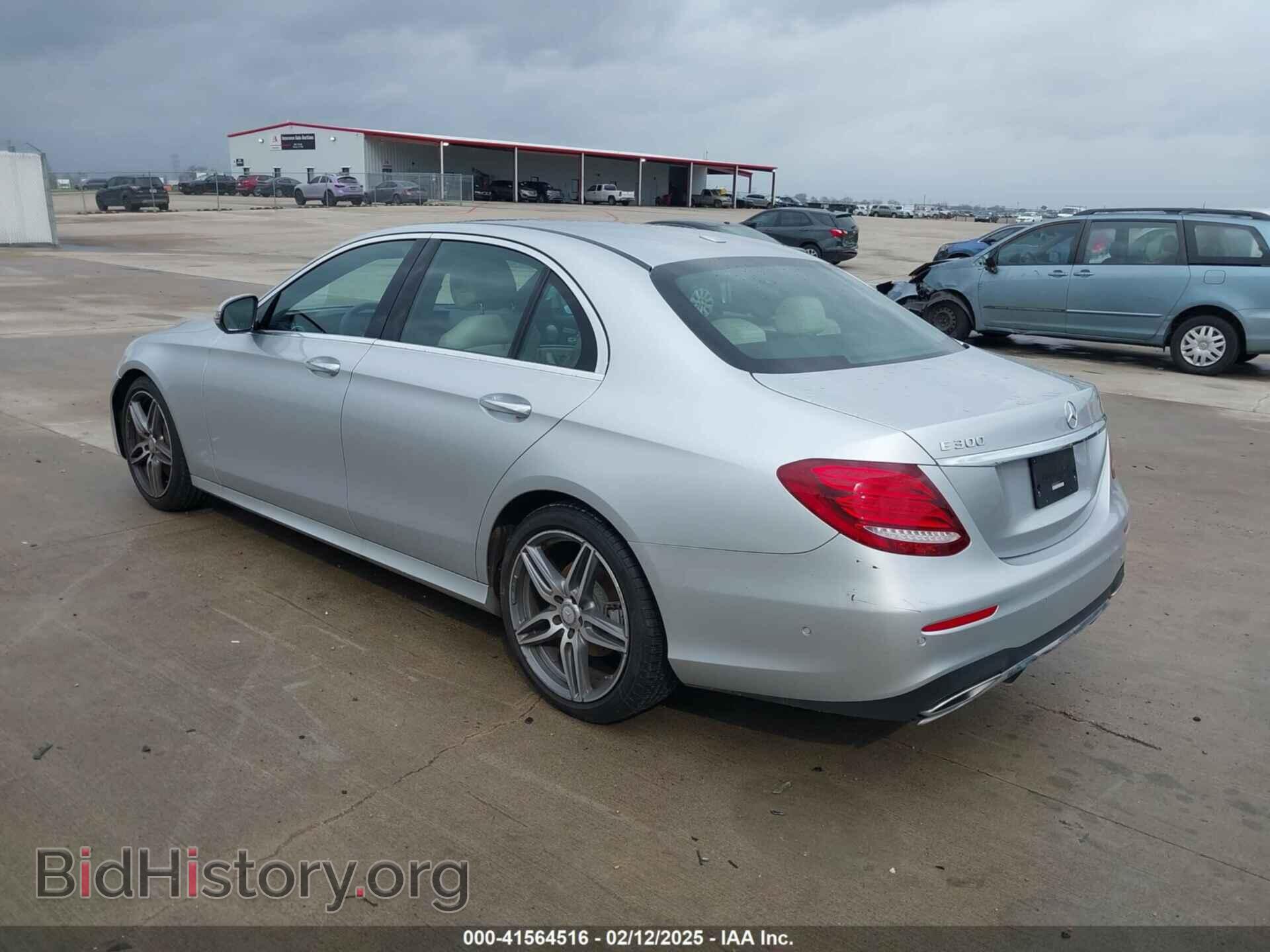 2017 MERCEDES-BENZ E 300 - VIN: WDDZF4JB3HA058130 - Photo 3