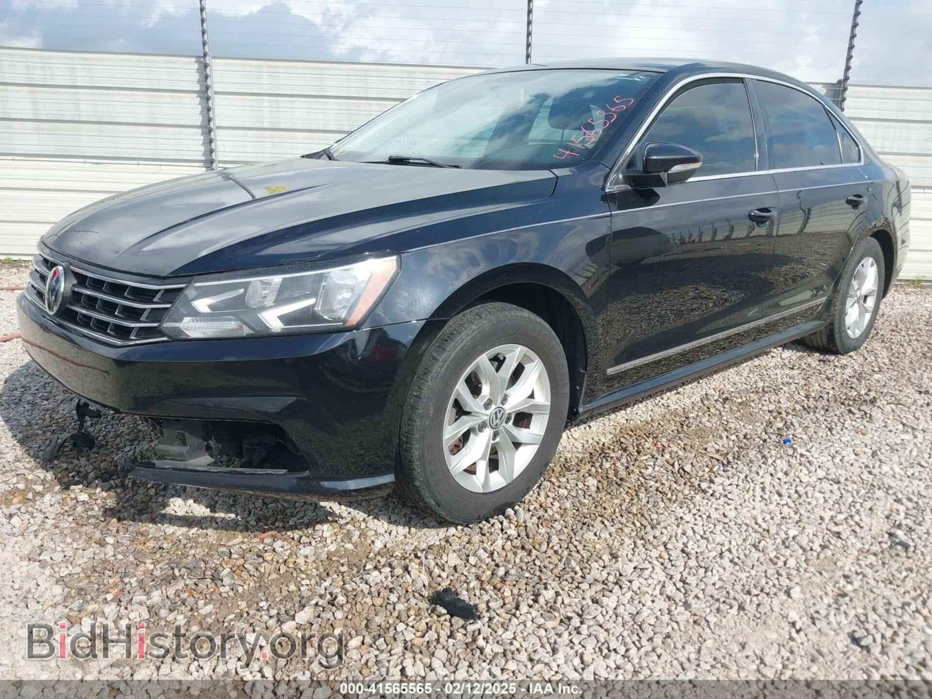2017 VOLKSWAGEN PASSAT - VIN: 1VWAT7A32HC073214 - Фото 2