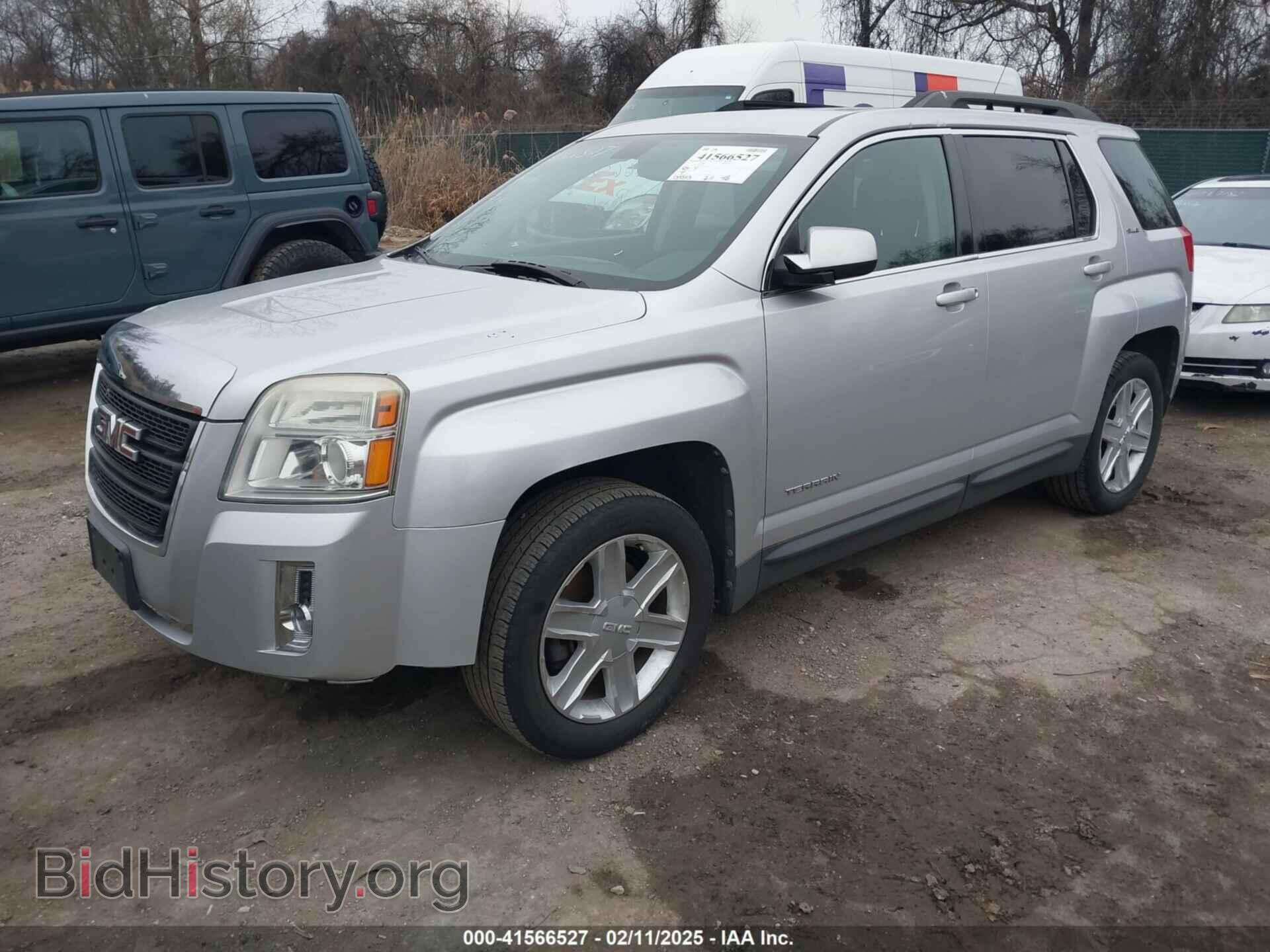 2011 GMC TERRAIN - VIN: 2CTFLTE56B6214643 - Photo 2