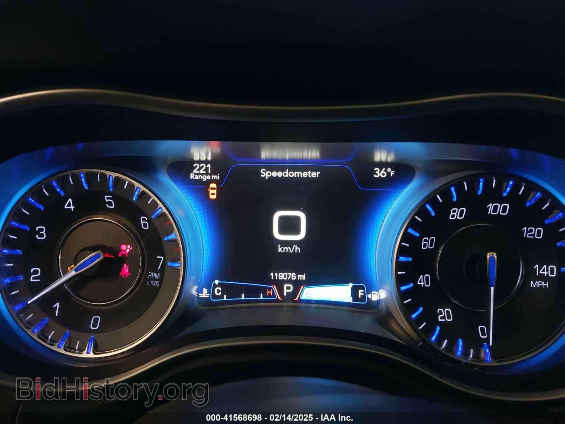2015 CHRYSLER 300C - VIN: 2C3CCAKG5FH781997 - Фото 7