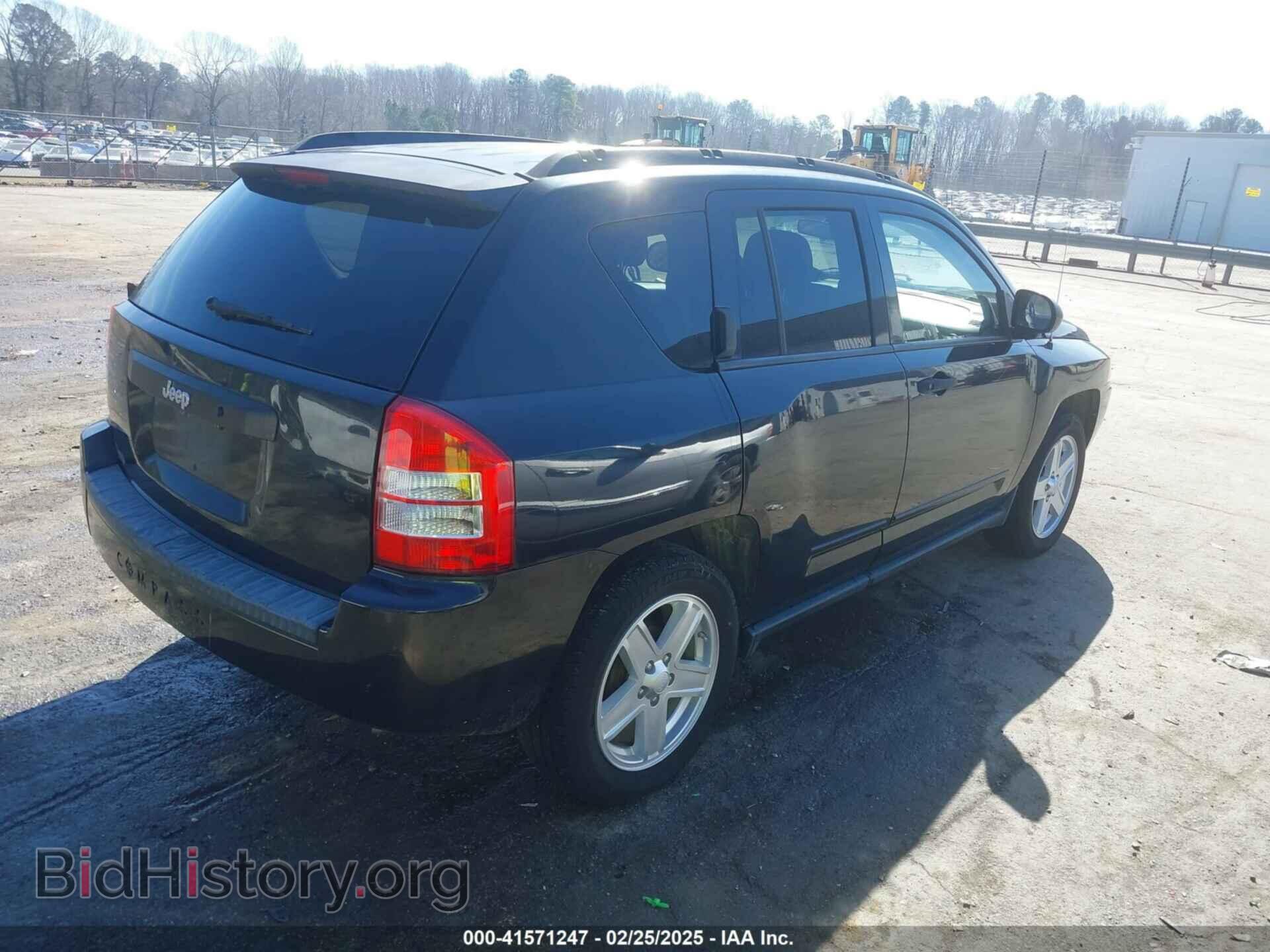 2010 JEEP COMPASS - VIN: 1J4NT1FB1AD624776 - Фото 4