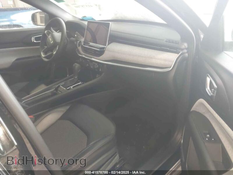 2024 Jeep COMPASS (VIN 3C4NJDBN6RT117858) — фото 5 из 17