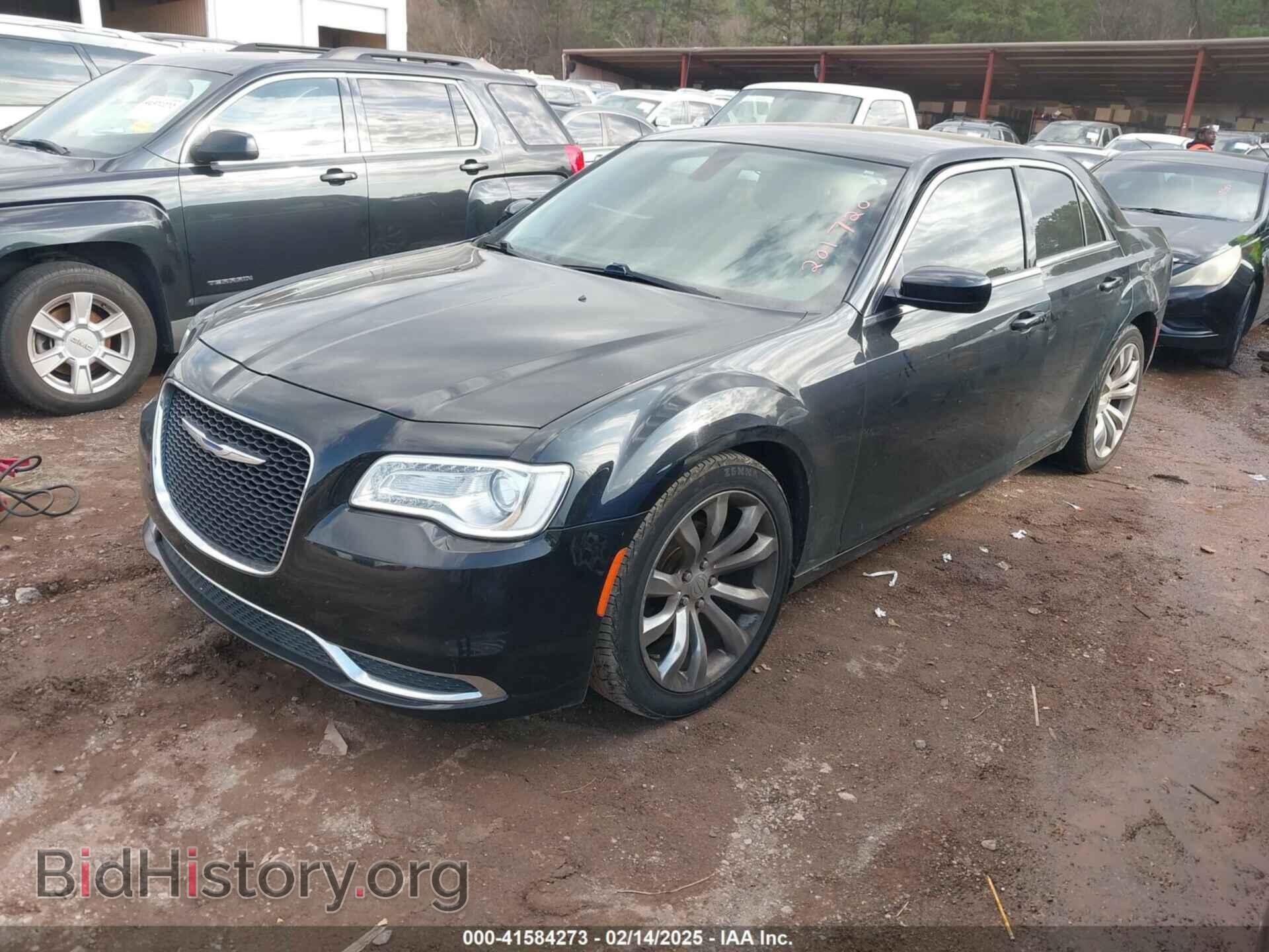 2018 CHRYSLER 300 - VIN: 2C3CCAAG8JH201720 - Фото 2