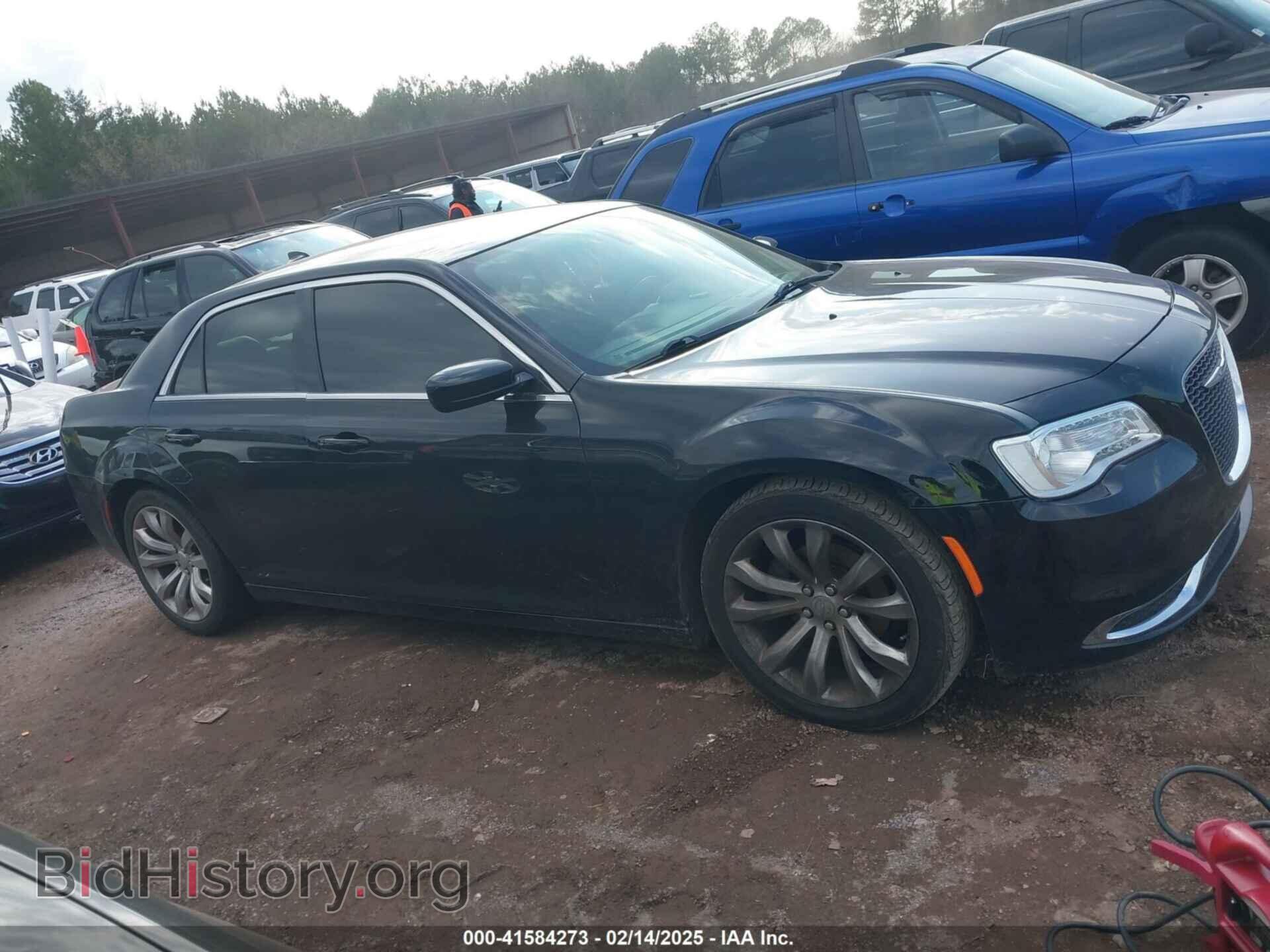 2018 CHRYSLER 300 - VIN: 2C3CCAAG8JH201720 - Фото 13