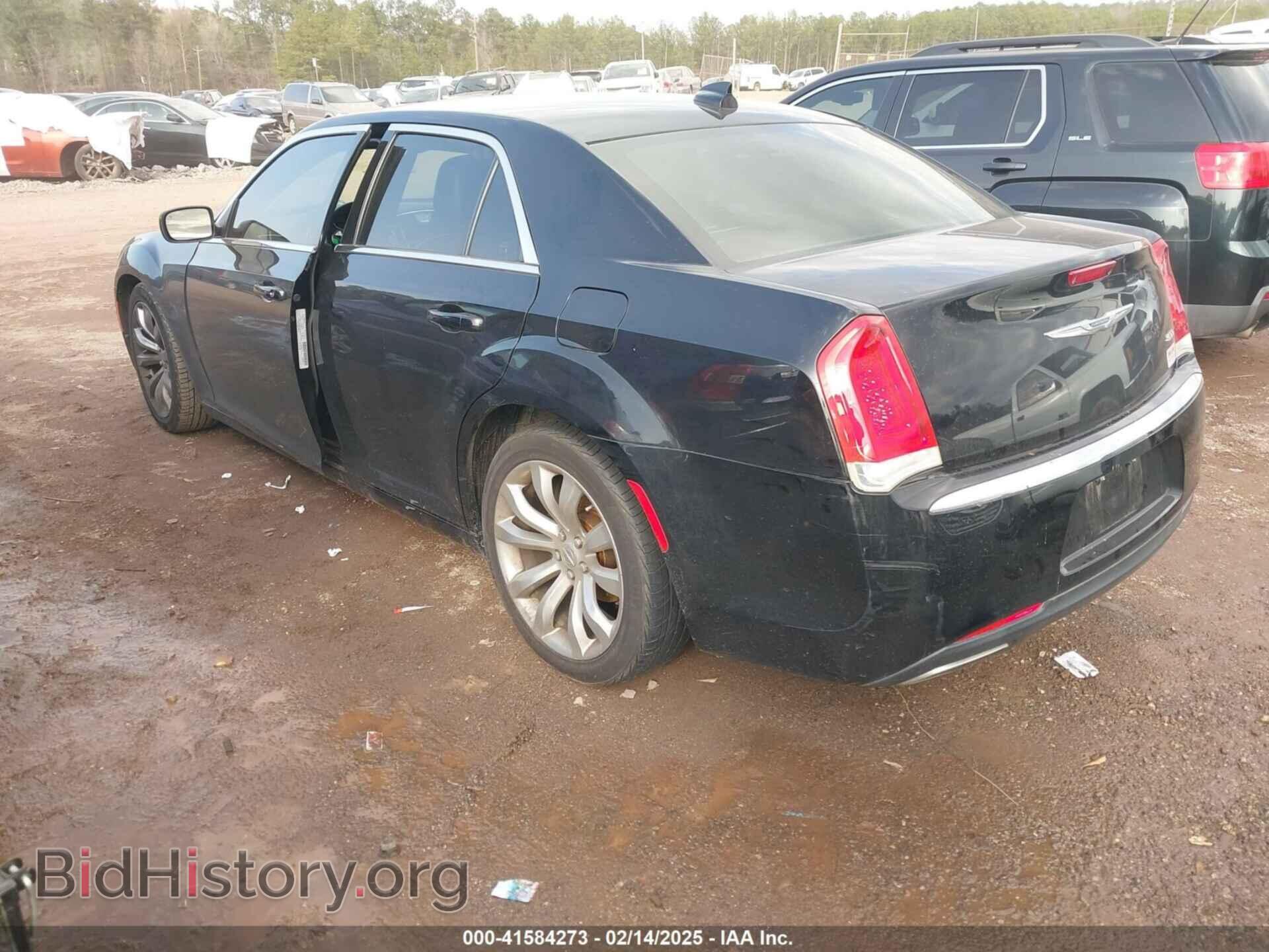 2018 CHRYSLER 300 - VIN: 2C3CCAAG8JH201720 - Фото 3