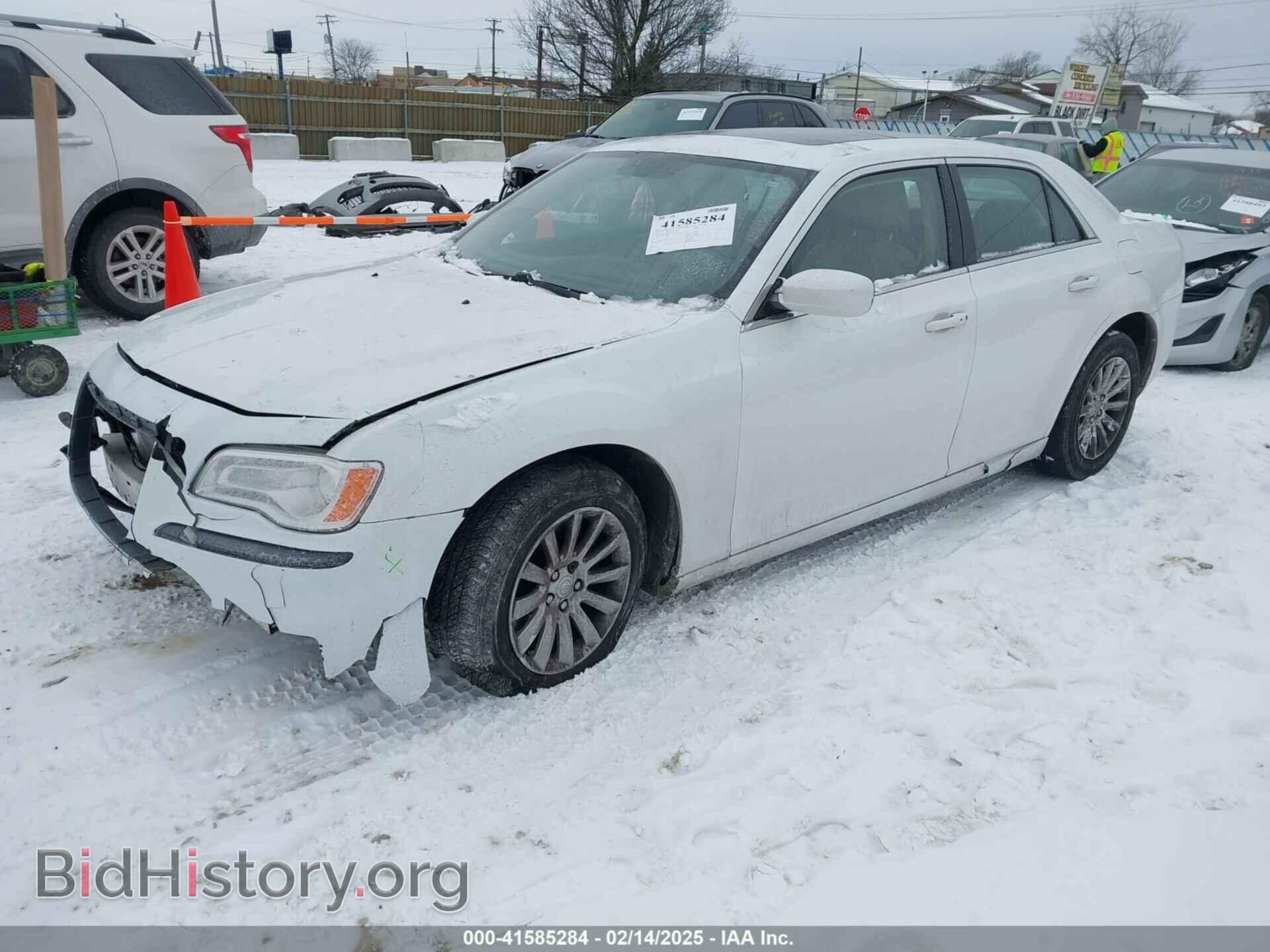 2013 CHRYSLER 300 - VIN: 2C3CCAAG5DH743393 - Фото 2