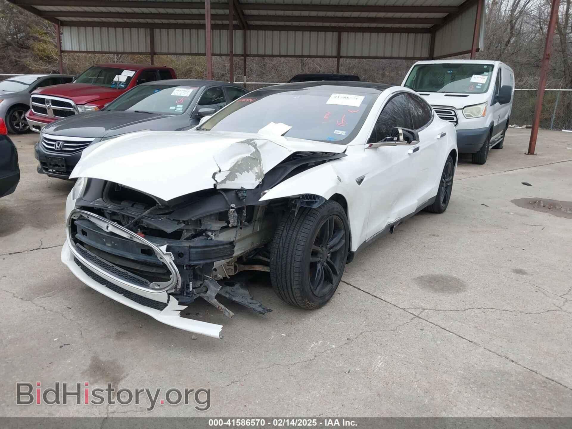 2014 TESLA MODEL S - VIN: 5YJSA1H10EFP32582 - Фото 2