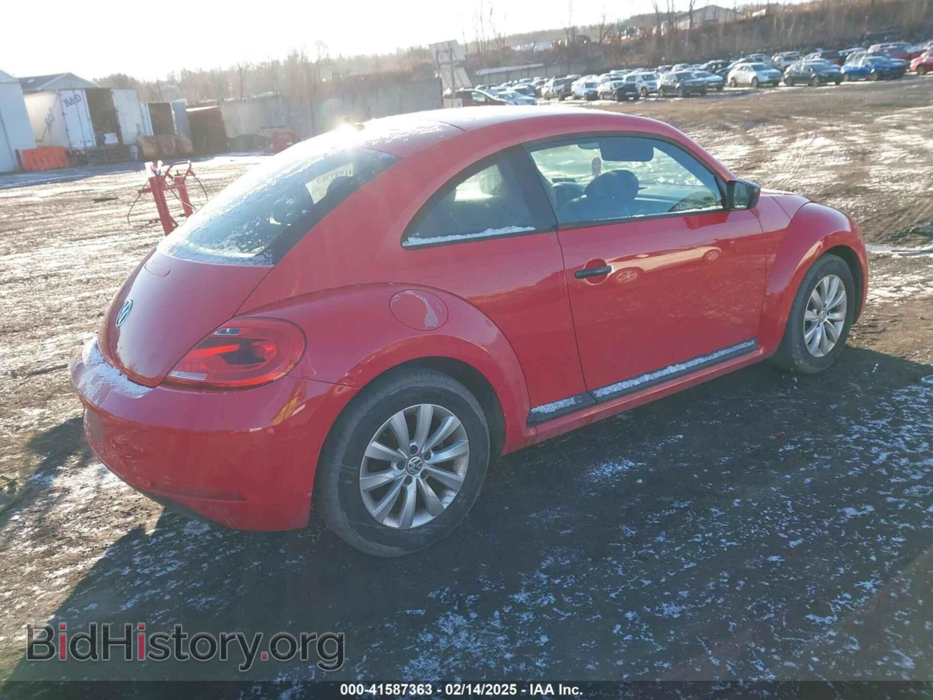 2014 VOLKSWAGEN BEETLE - VIN: 3VWFP7AT1EM627377 - Фото 4