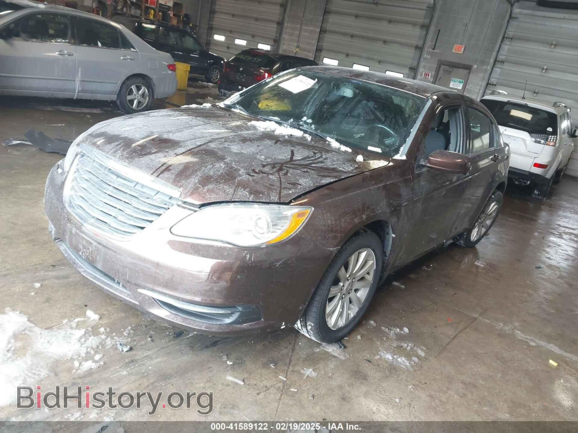 2013 CHRYSLER 200 - VIN: 1C3CCBBB8DN573577 - Фото 2