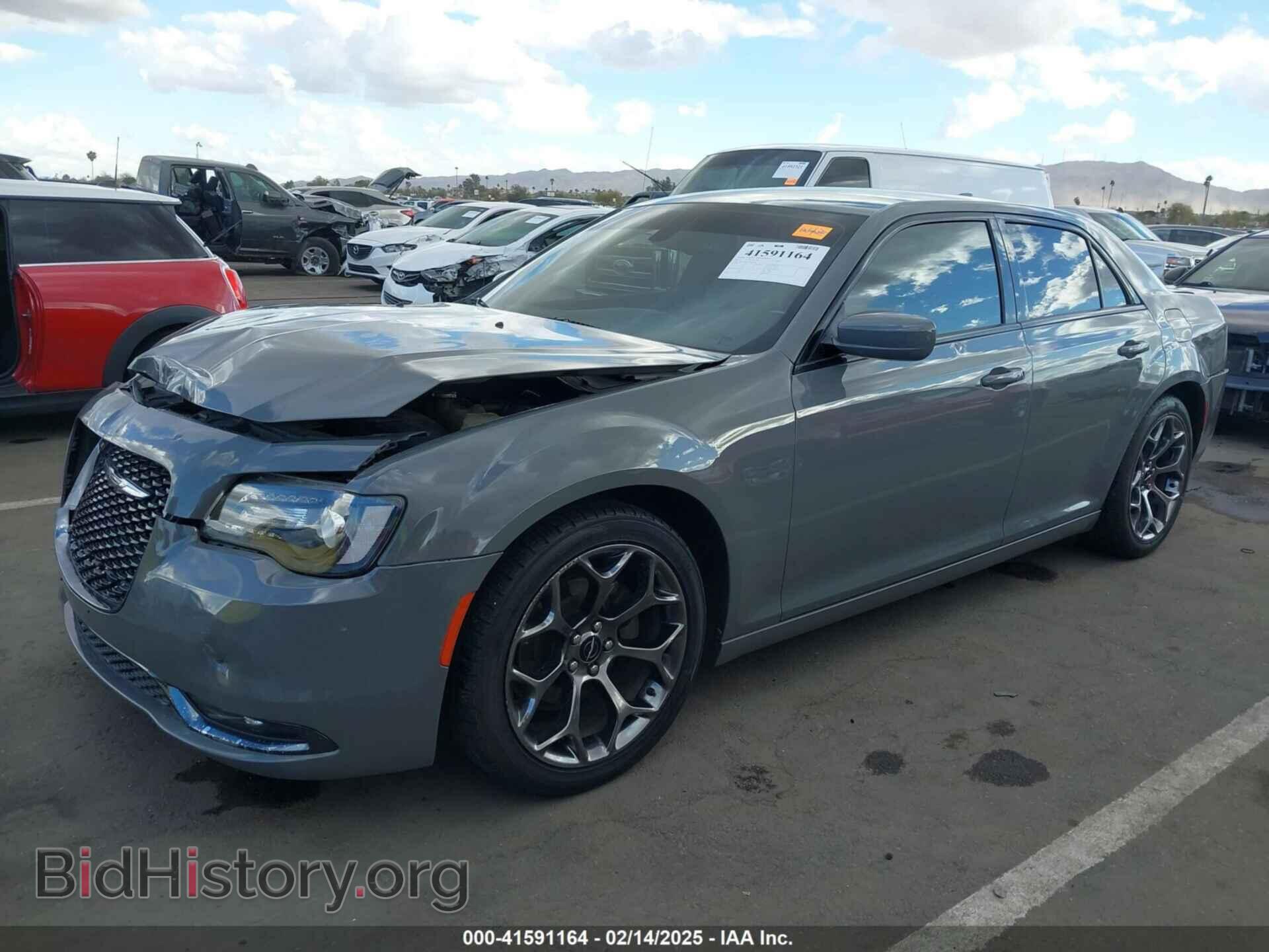 2017 CHRYSLER 300 - VIN: 2C3CCABG5HH526642 - Фото 2