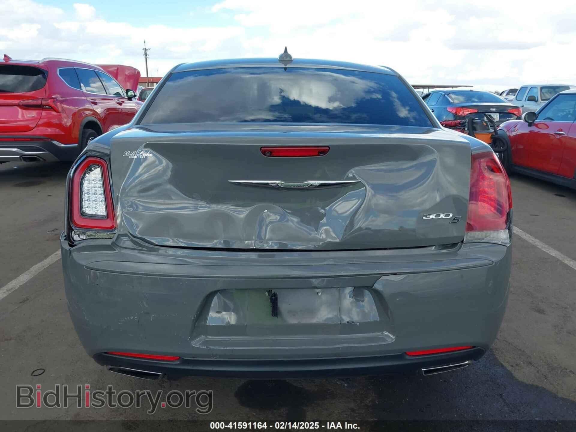 2017 CHRYSLER 300 - VIN: 2C3CCABG5HH526642 - Фото 16