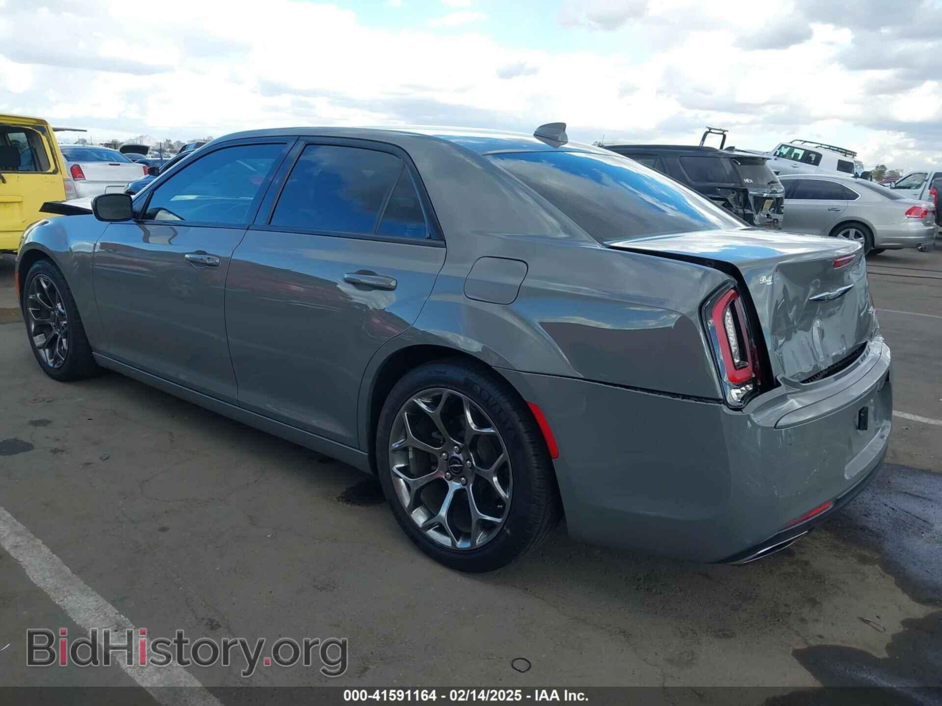 2017 CHRYSLER 300 - VIN: 2C3CCABG5HH526642 - Фото 3