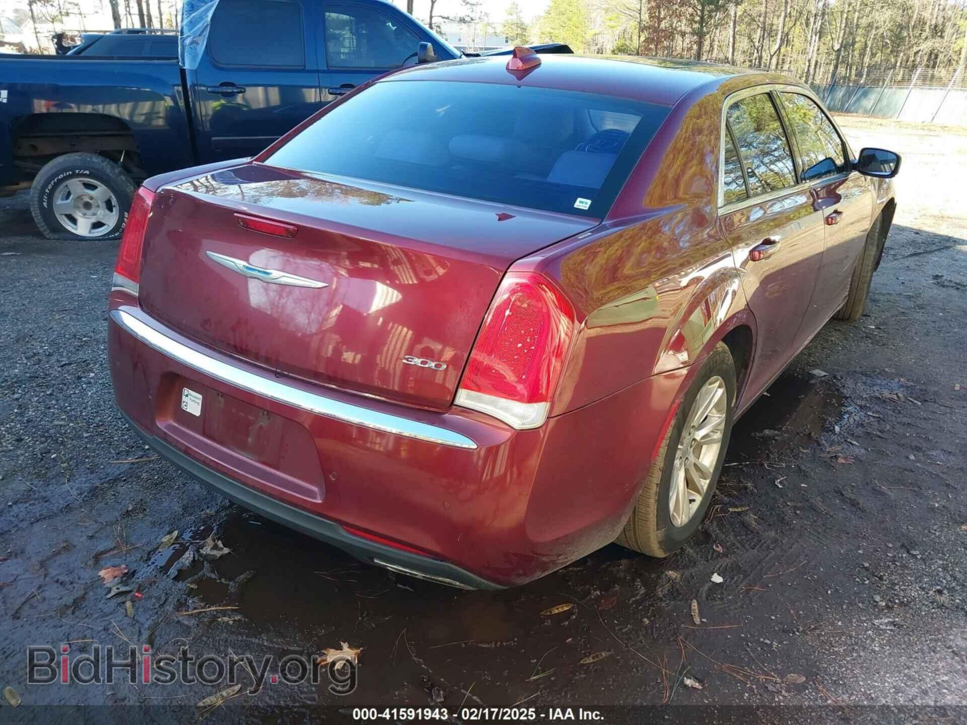 2017 CHRYSLER 300 - VIN: 2C3CCAAG5HH538422 - Фото 4
