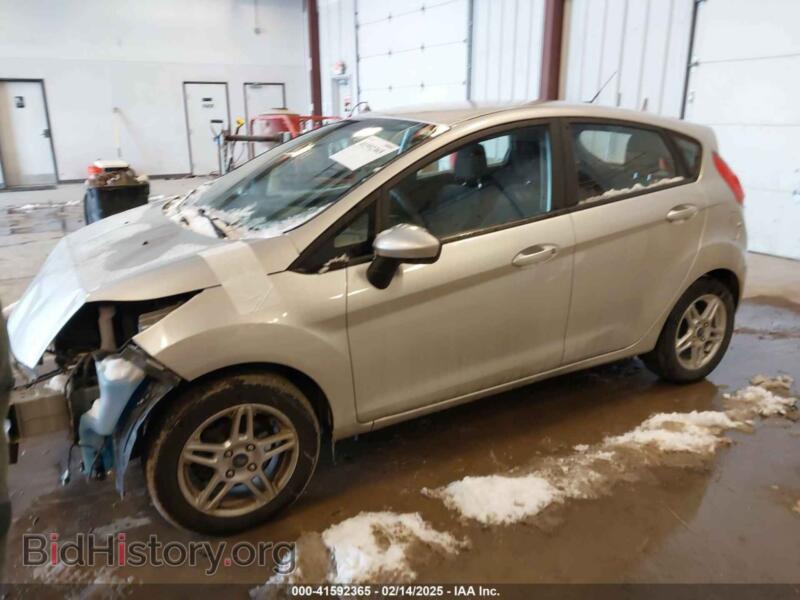 2019 Ford FIESTA (VIN 3FADP4EJ8KM142043) — photo 2 of 16