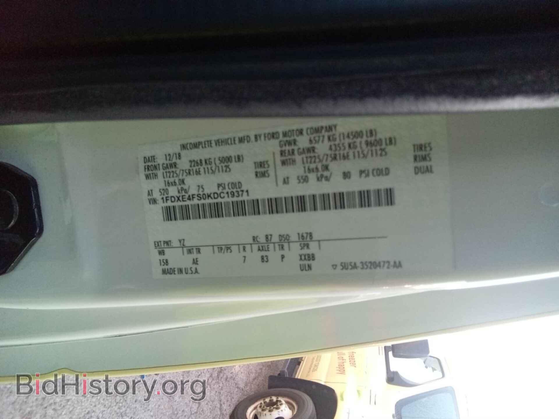 2019 FORD ECONOLINE - VIN: 1FDXE4FS0KDC19371 - Фото 4