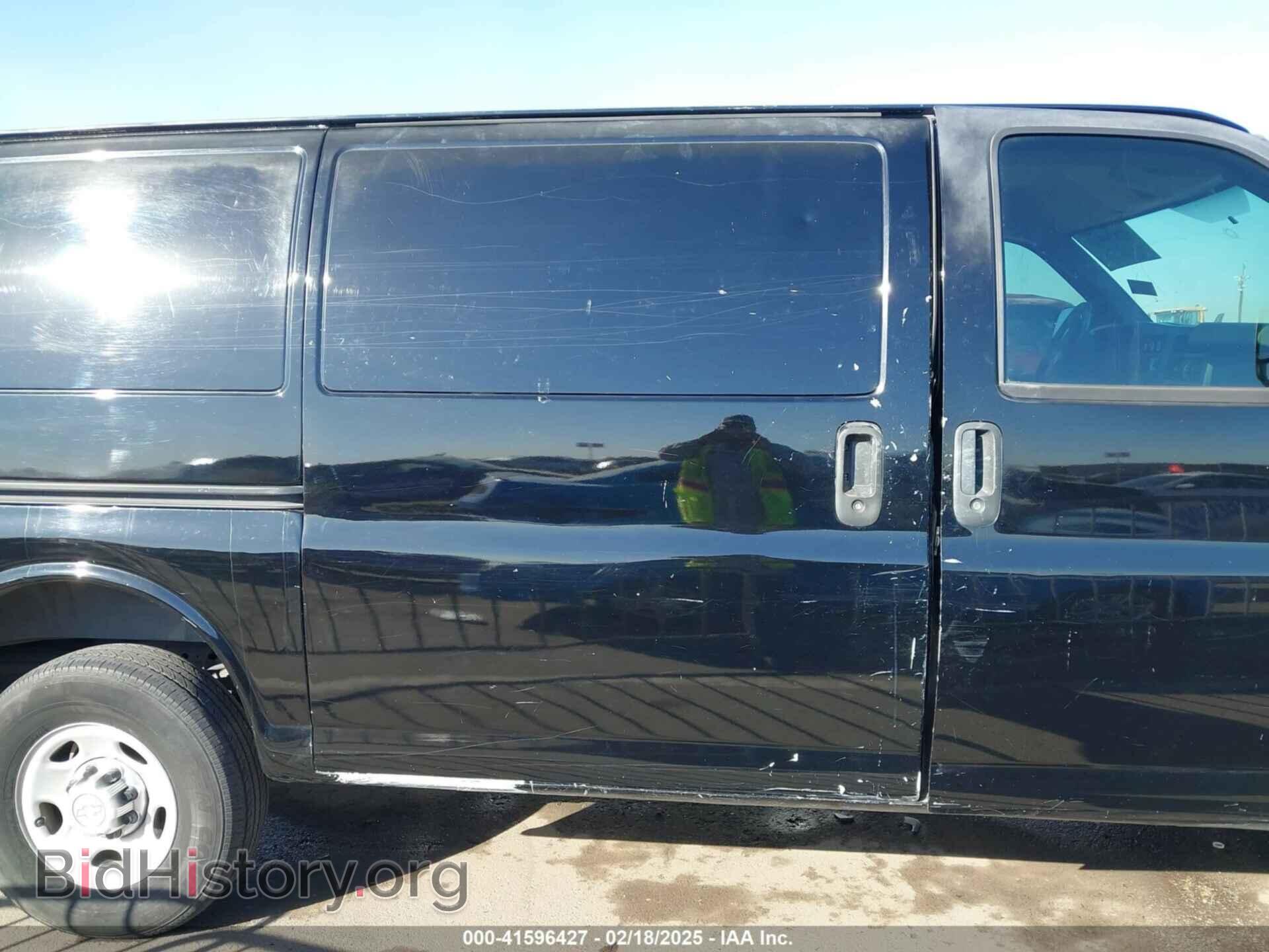 2011 CHEVROLET EXPRESS 2500 - VIN: 1GCWGFCG6B1129567 - Фото 13