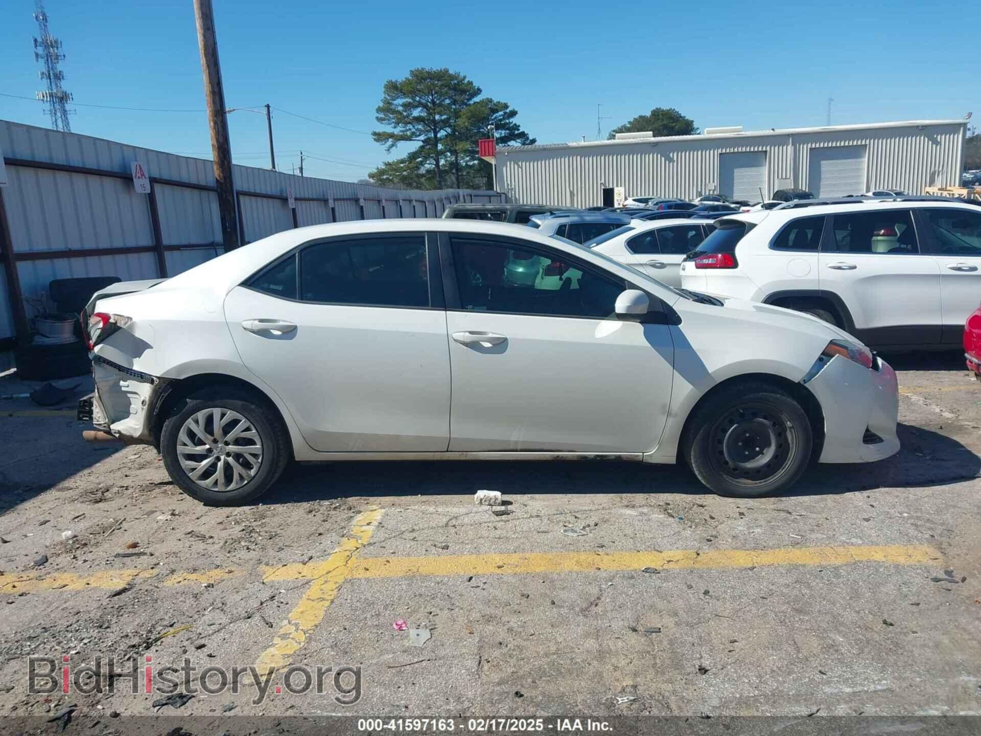 2018 TOYOTA COROLLA - VIN: 5YFBURHEXJP747579 - Фото 13