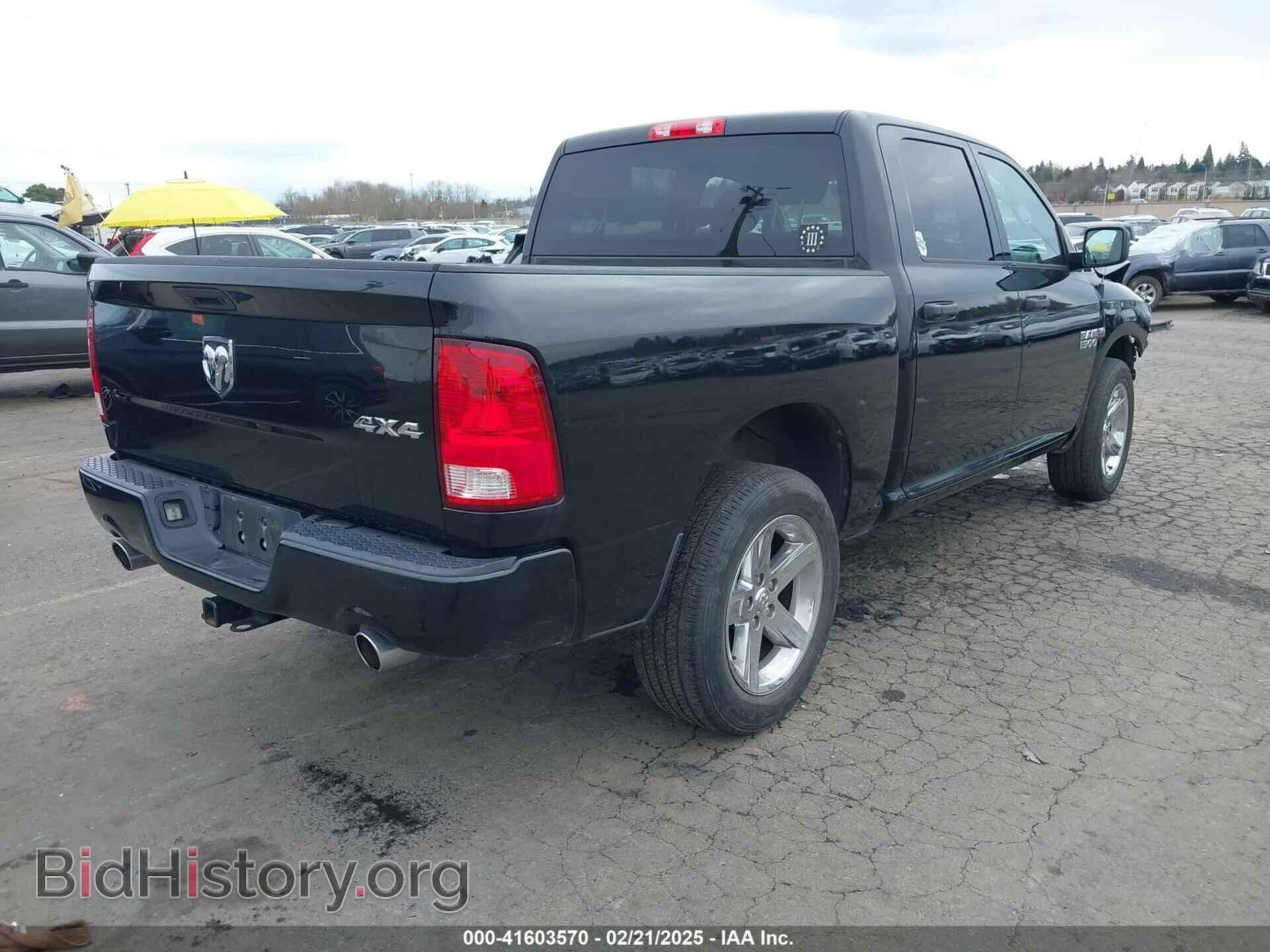 2017 RAM 1500 - VIN: 3C6RR7KT8HG689975 - Фото 4
