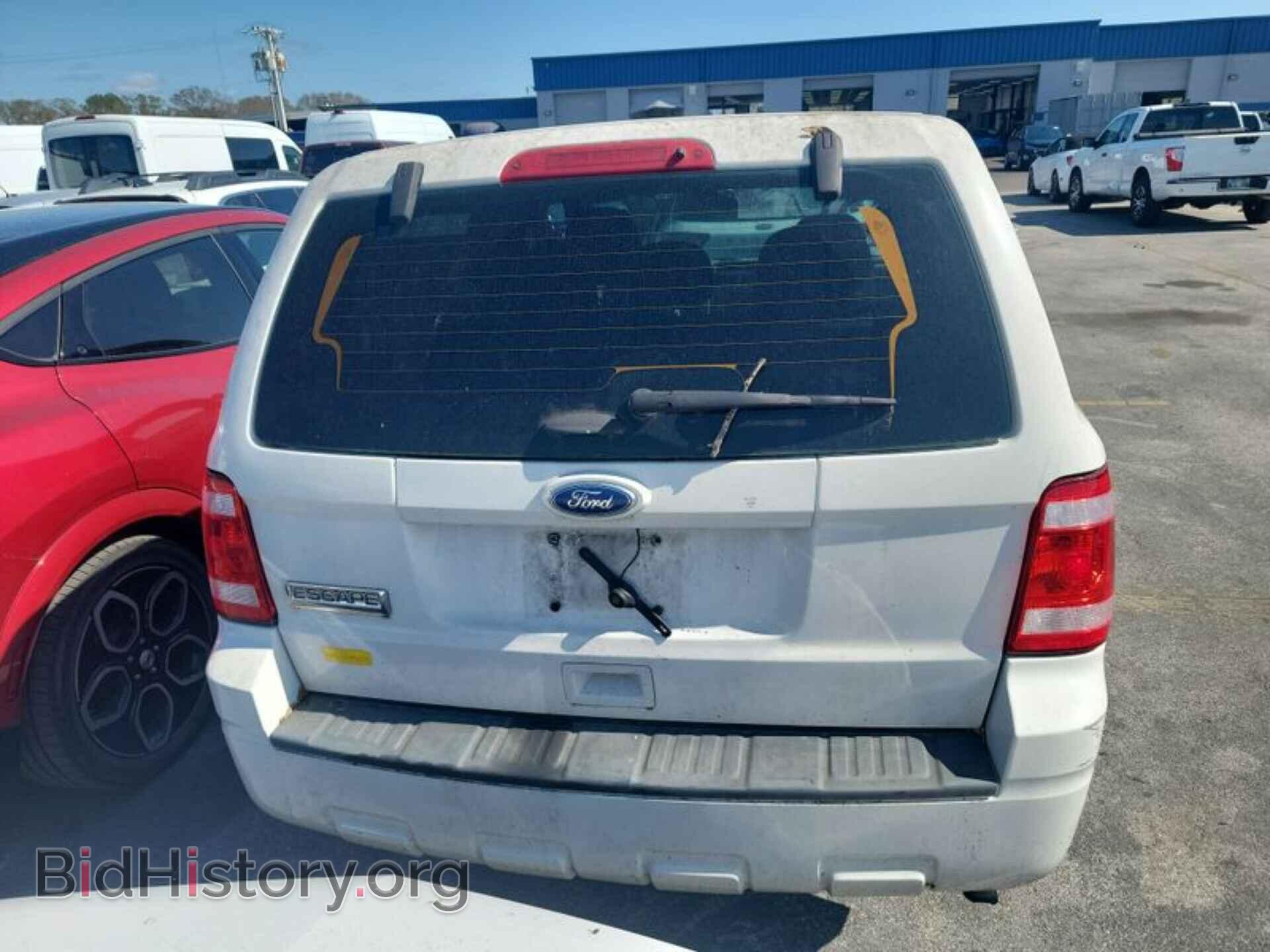 2011 FORD ESCAPE - VIN: 1FMCU0C73BKB19478 - Фото 9