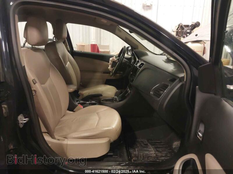 2012 Chrysler 200 (VIN 1C3CCBCB0CN263663) — photo 5 of 19