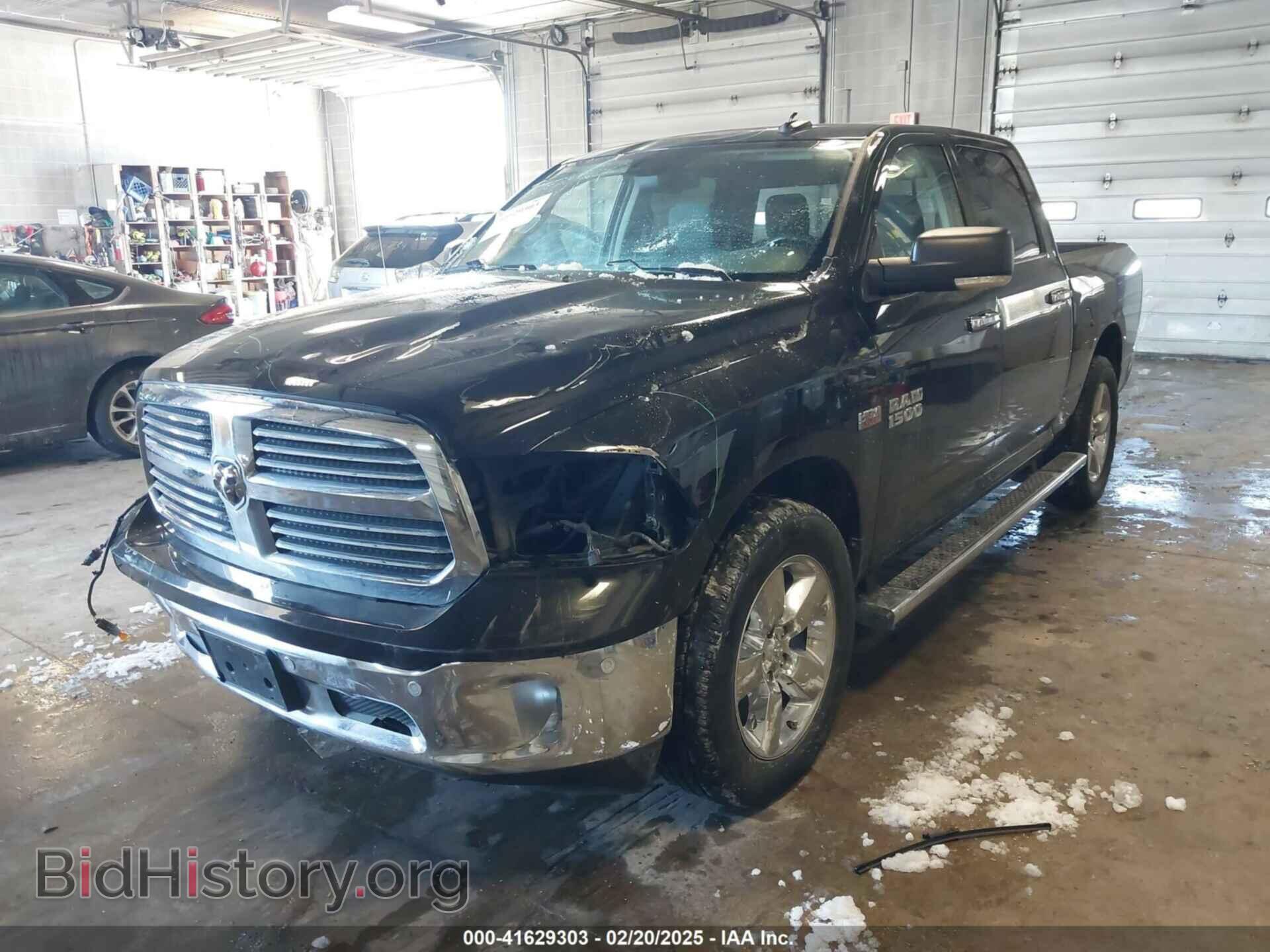 2017 RAM 1500 - VIN: 3C6RR7LT5HG543628 - Фото 2