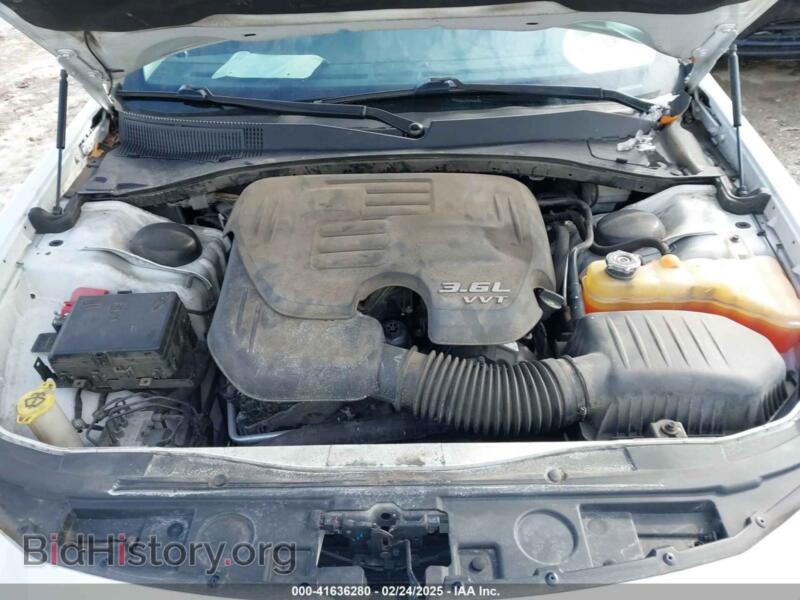 2015 Chrysler 300 (VIN 2C3CCAAG8FH780666) — фото 10 из 17