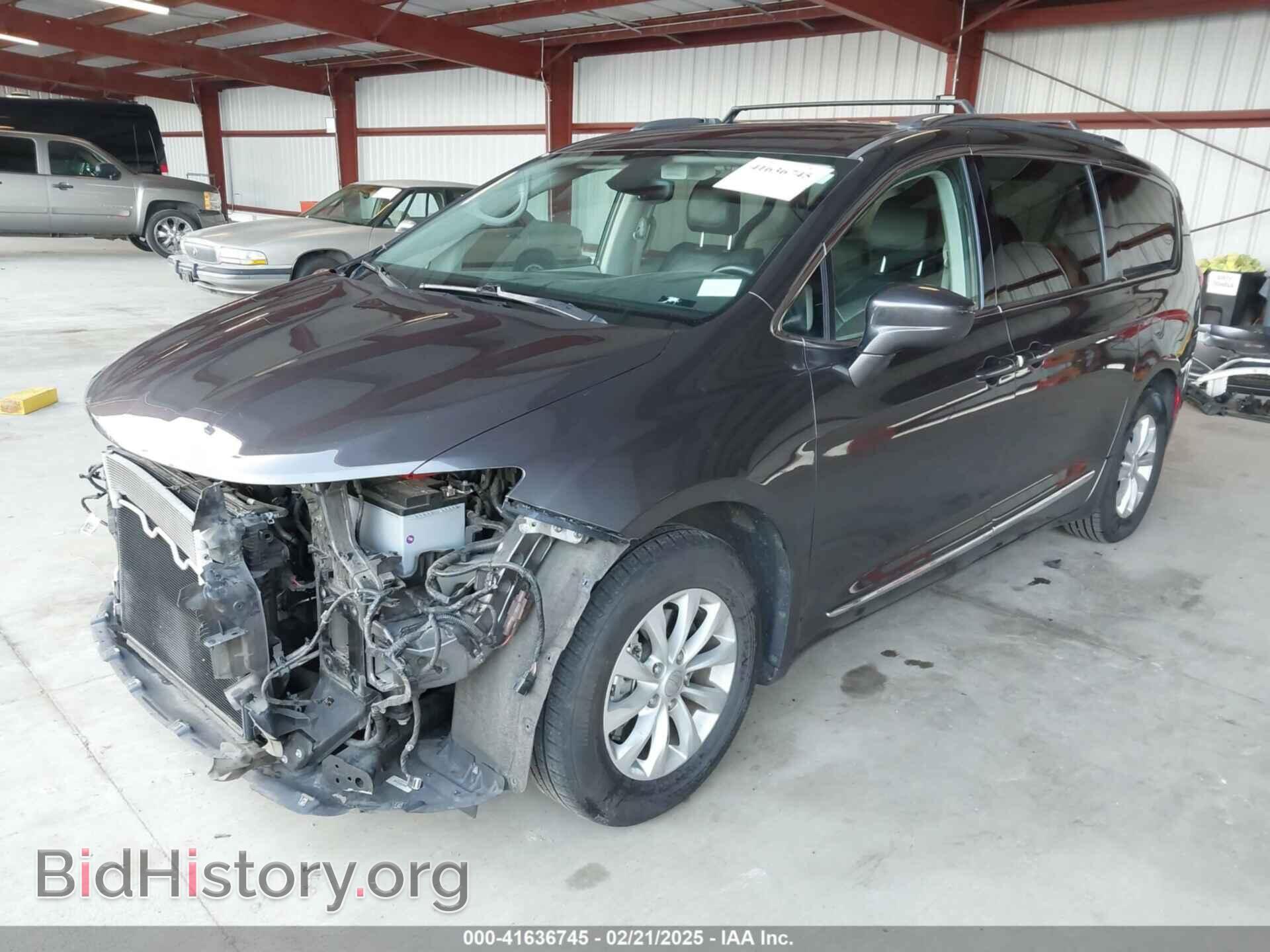 2019 CHRYSLER PACIFICA - VIN: 2C4RC1BG7KR657272 - Фото 2