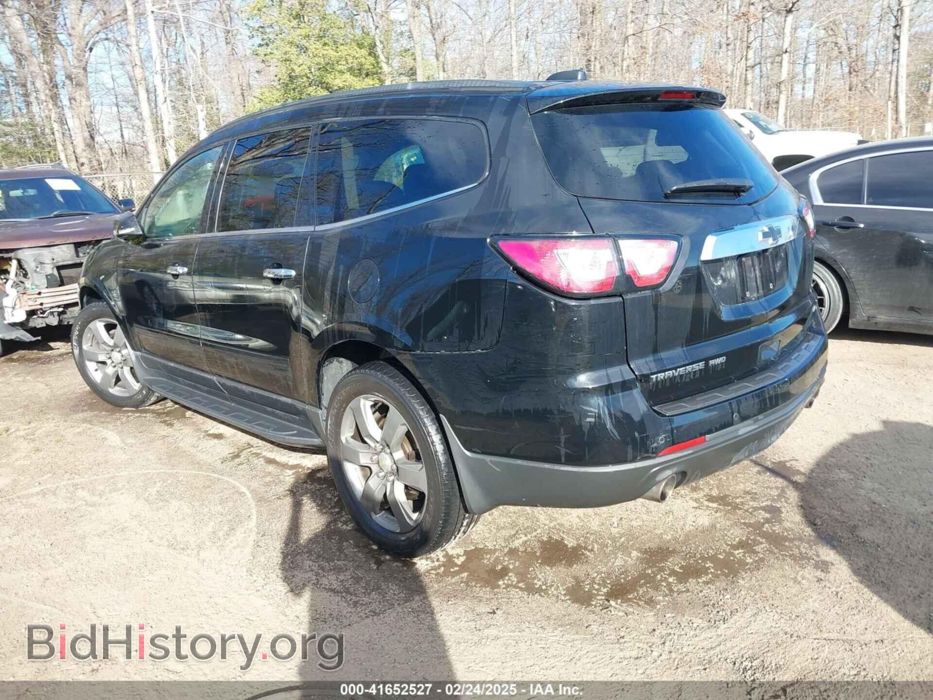 2017 CHEVROLET TRAVERSE - VIN: 1GNKVHKD7HJ320499 - Фото 3