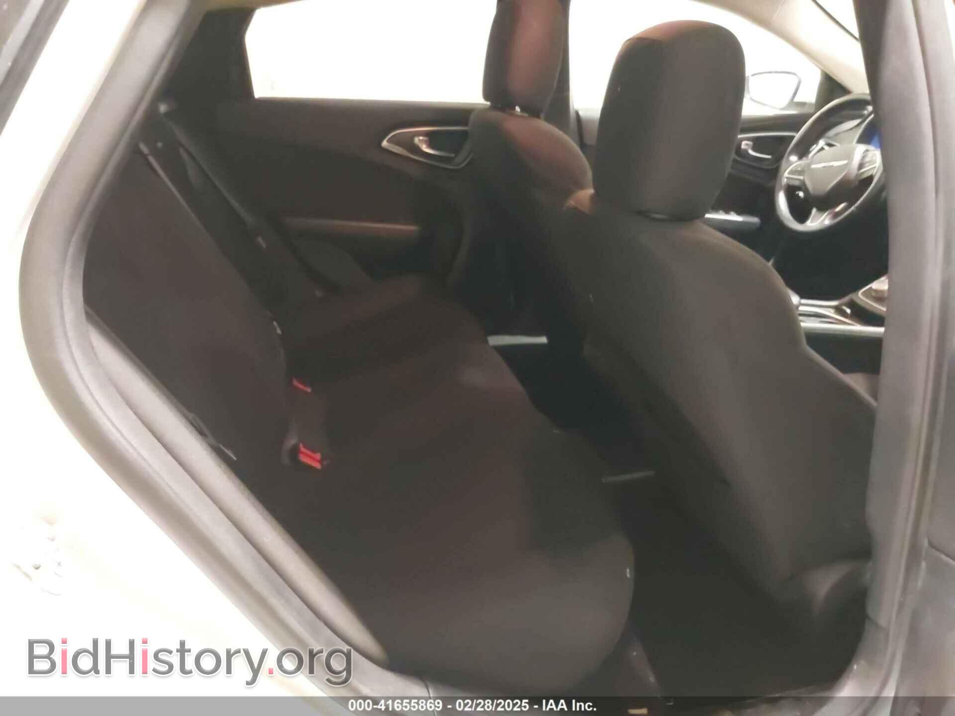 2015 CHRYSLER 200 - VIN: 1C3CCCAB1FN604050 - Фото 8