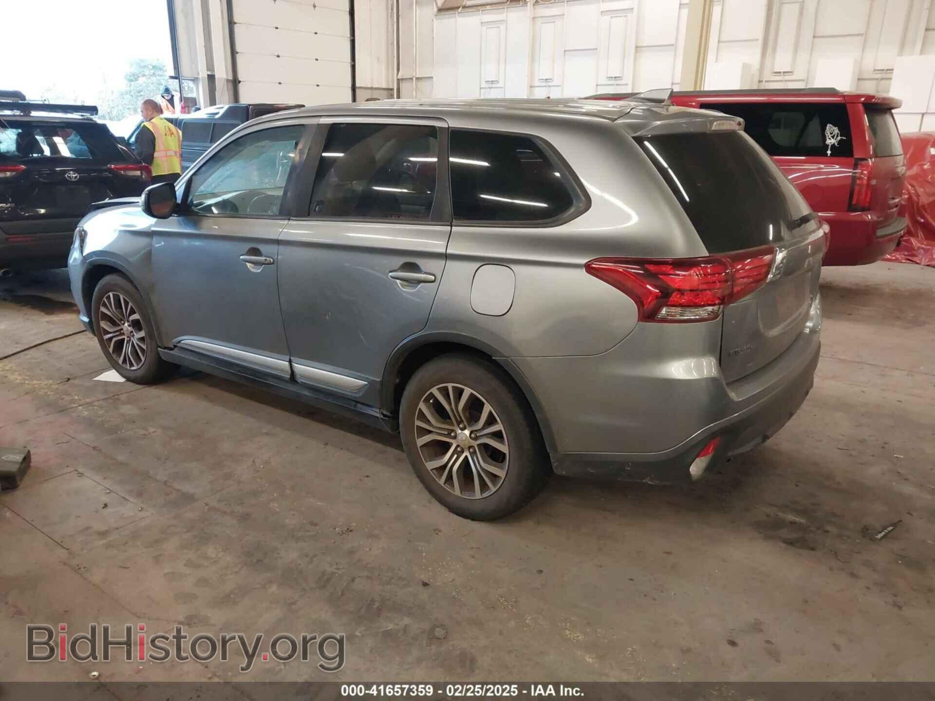 2017 MITSUBISHI OUTLANDER - VIN: JA4AD3A33HZ043705 - Фото 3
