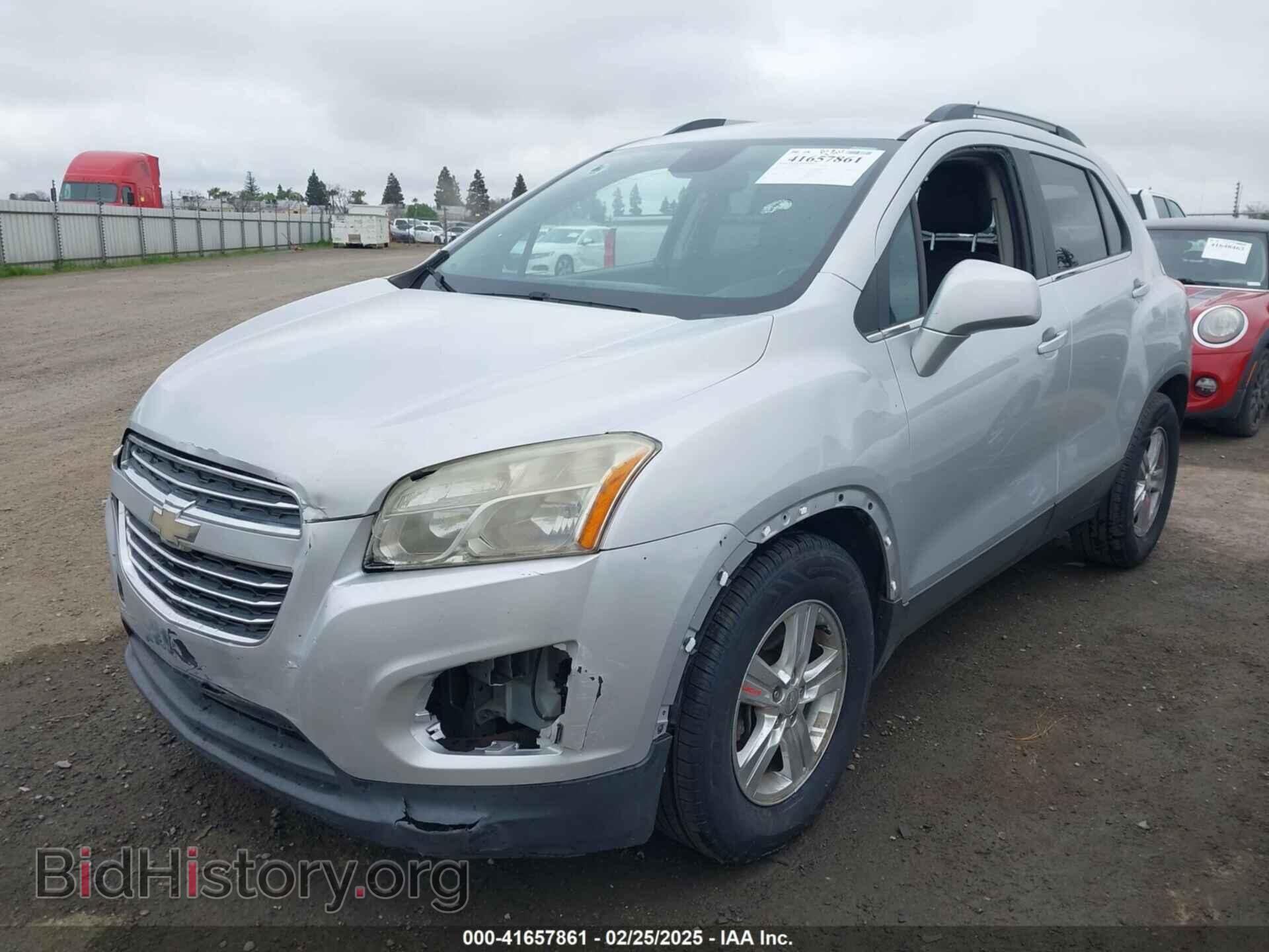 2015 CHEVROLET TRAX - VIN: 3GNCJLSB2FL212718 - Фото 2