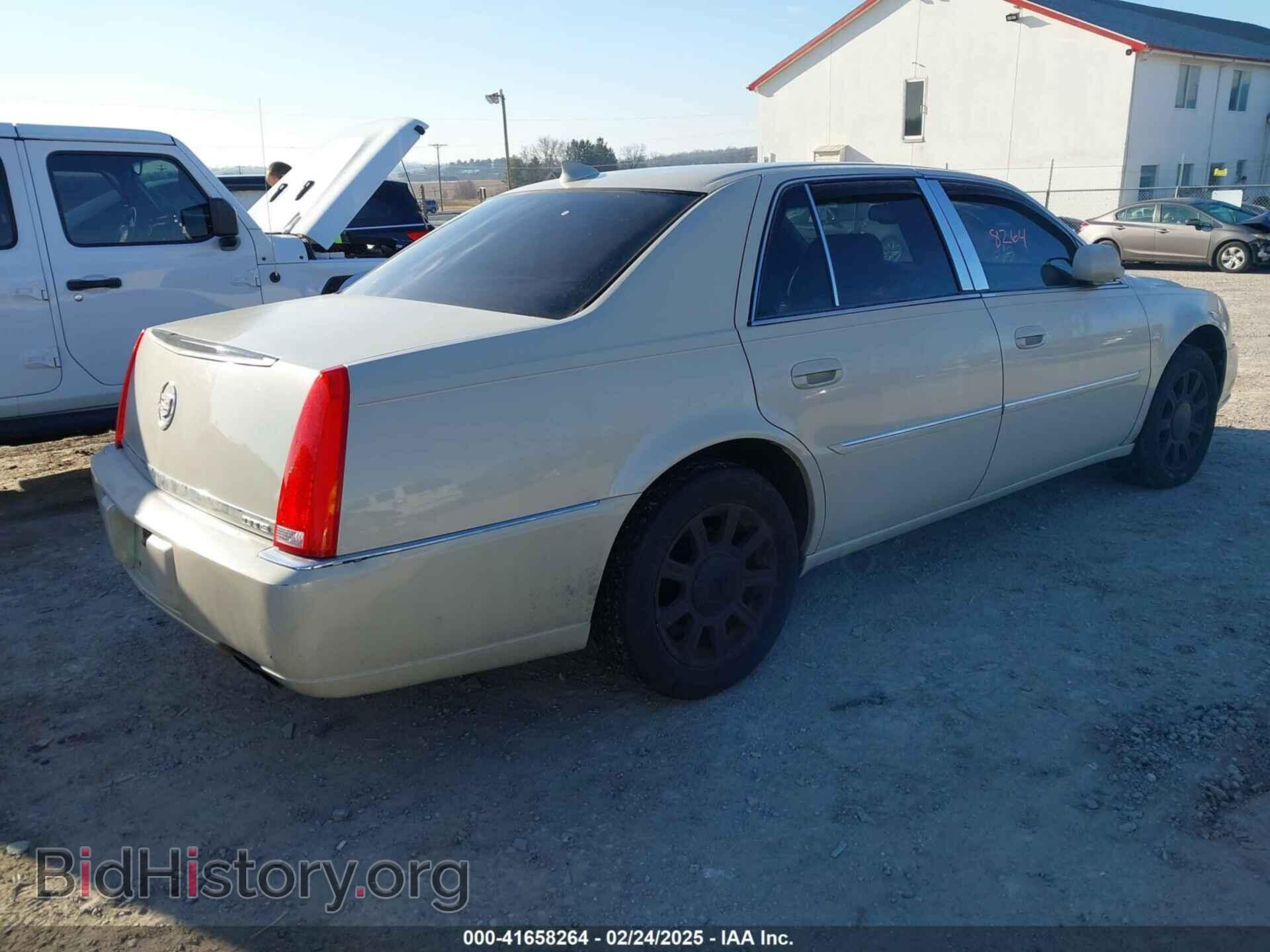 2011 CADILLAC DTS - VIN: 1G6KA5E68BU100040 - Фото 4