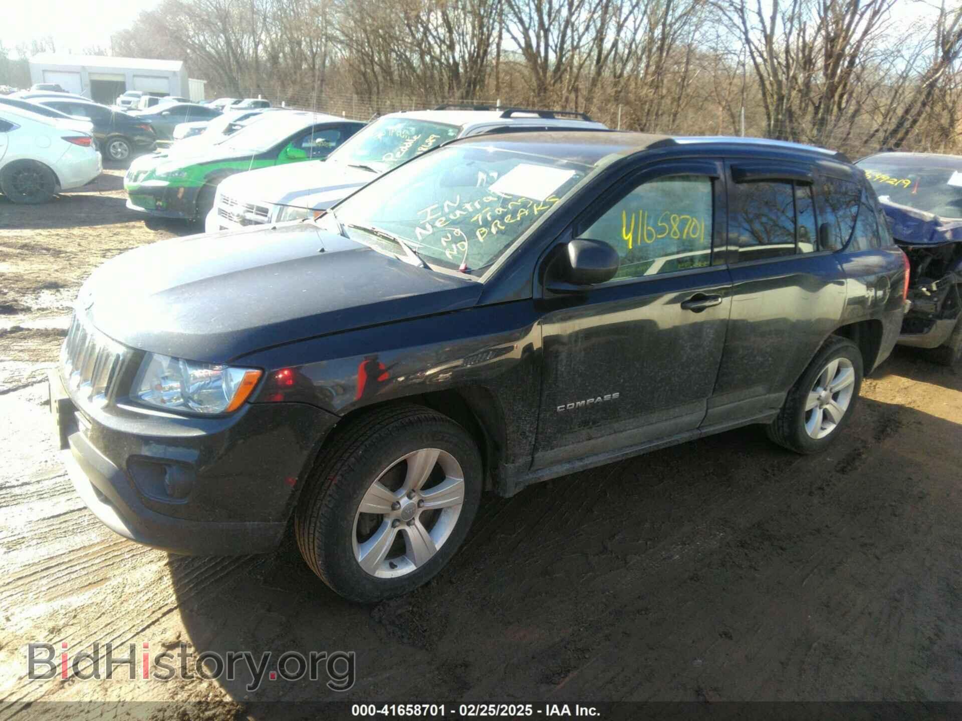 2011 JEEP COMPASS - VIN: 1J4NF1FB8BD159017 - Photo 2
