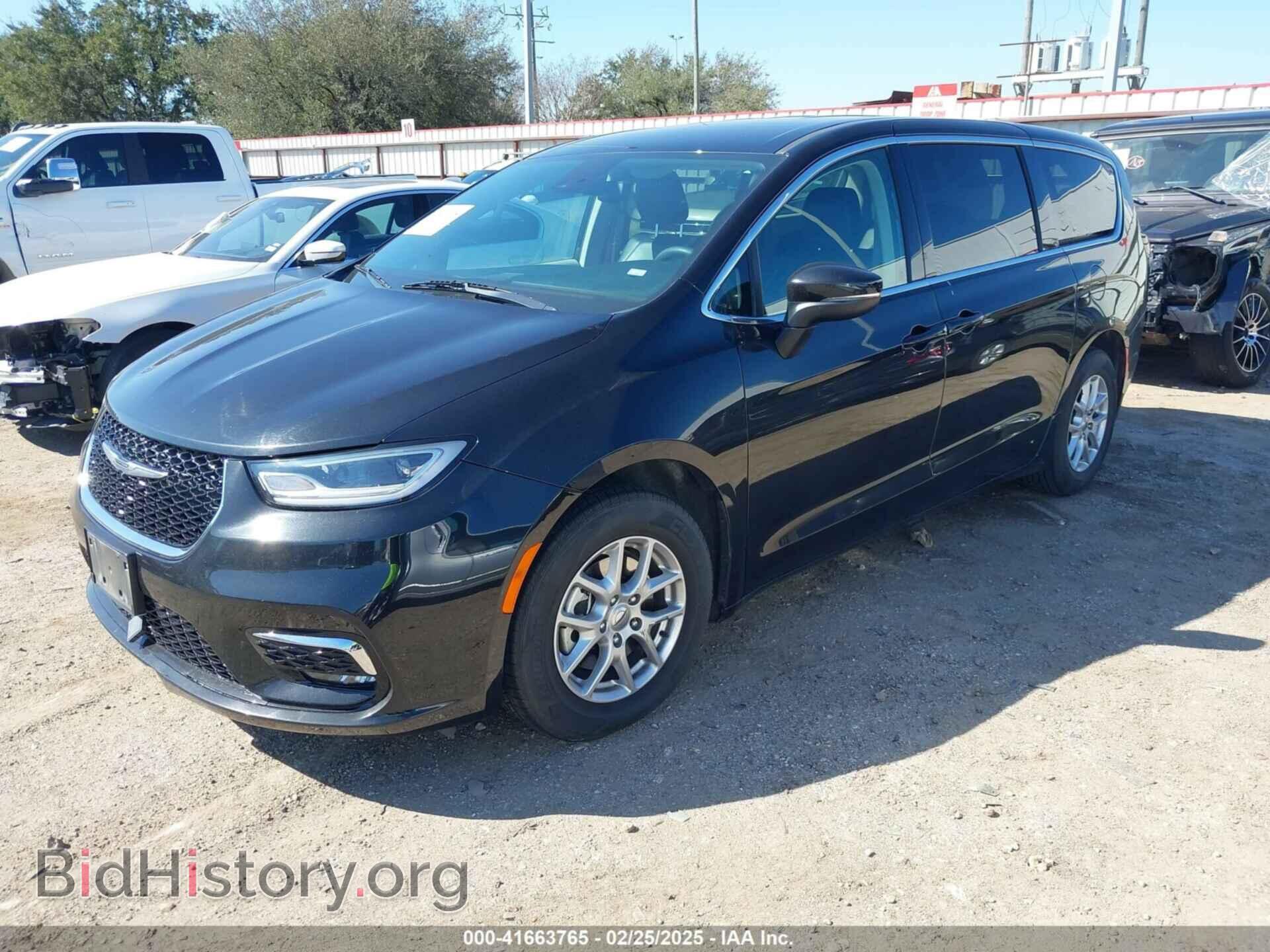 2023 CHRYSLER PACIFICA - VIN: 2C4RC1BG9PR567404 - Photo 2