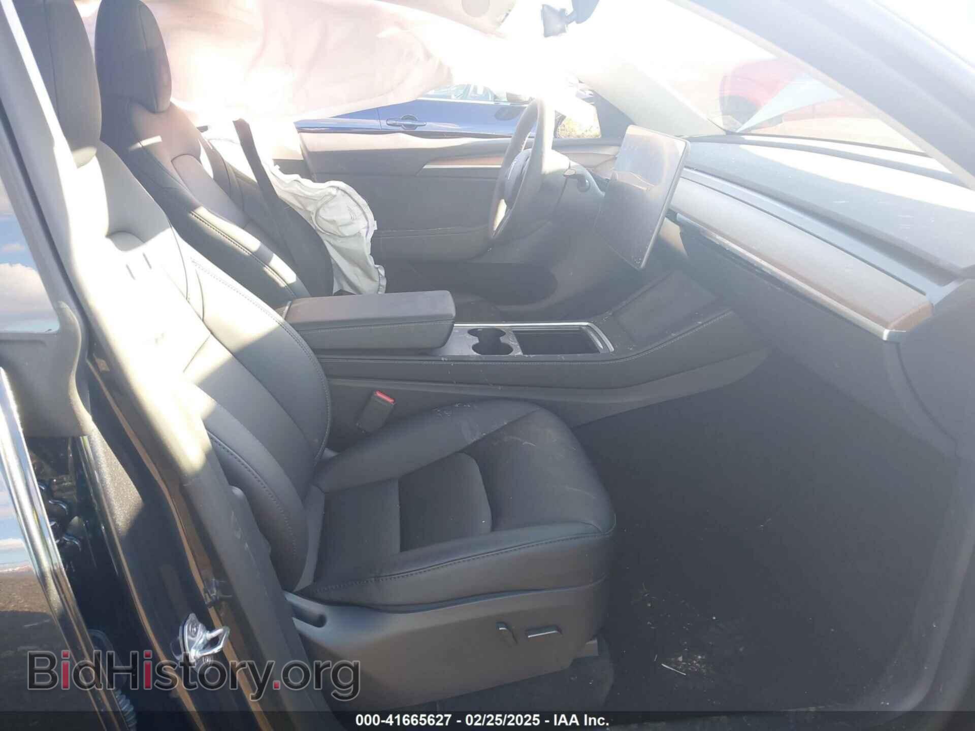 2024 TESLA MODEL Y - VIN: 7SAYGAEEXRF212415 - Фото 5