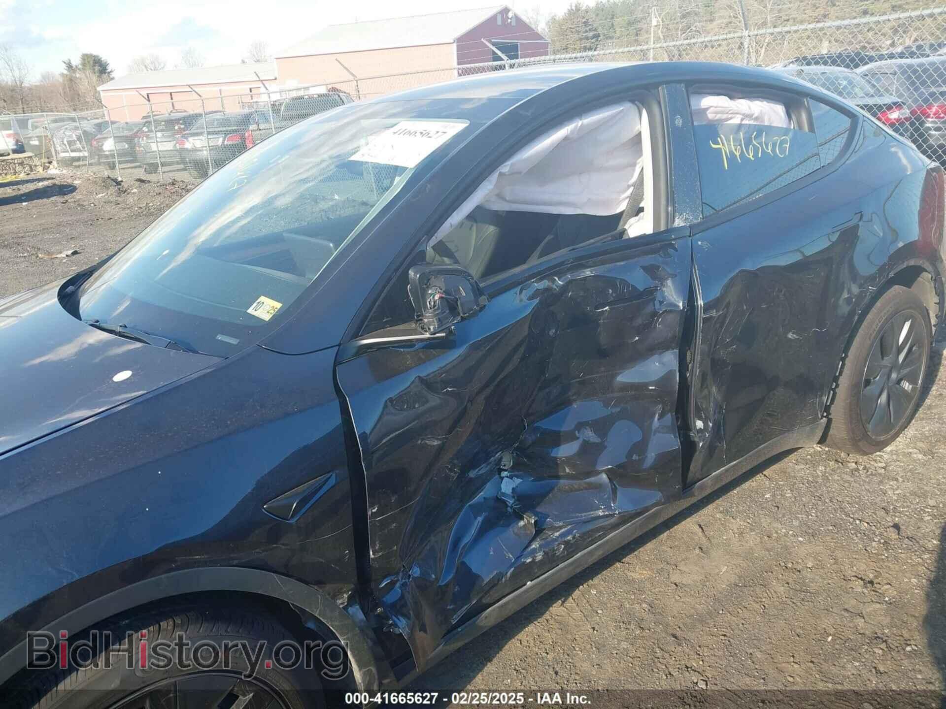 2024 TESLA MODEL Y - VIN: 7SAYGAEEXRF212415 - Фото 6