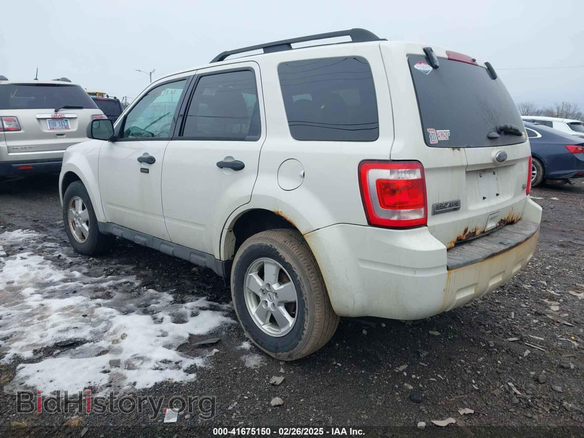 2011 FORD ESCAPE - VIN: 1FMCU0DG2BKB58657 - Фото 3
