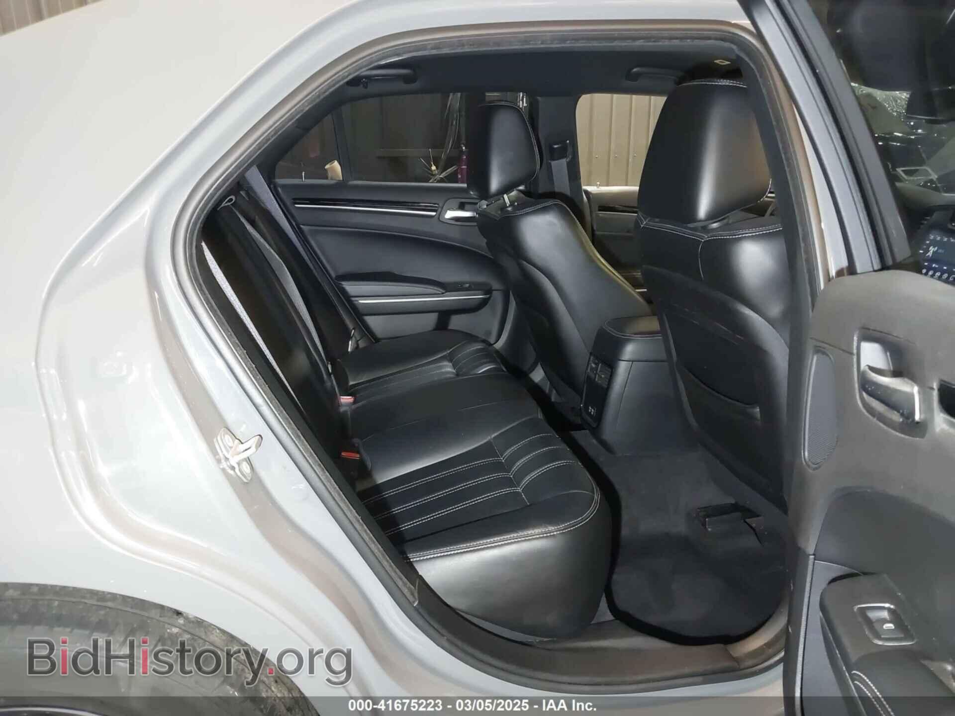 2017 CHRYSLER 300 - VIN: 2C3CCAGG4HH648188 - Фото 8