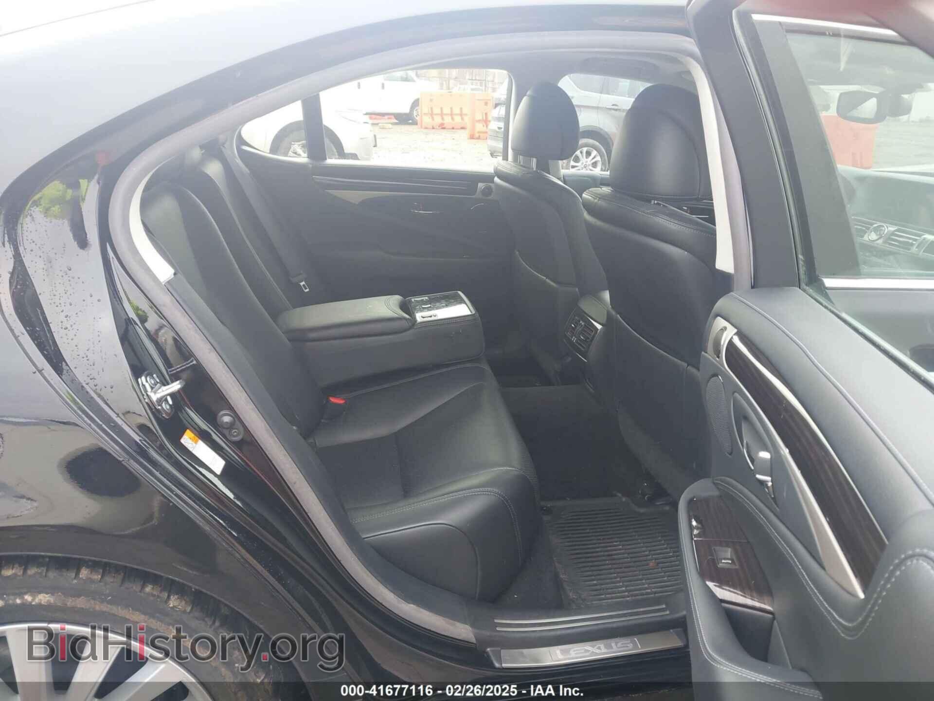 2017 LEXUS LS 460 - VIN: JTHCL5EF8H5028107 - Photo 8